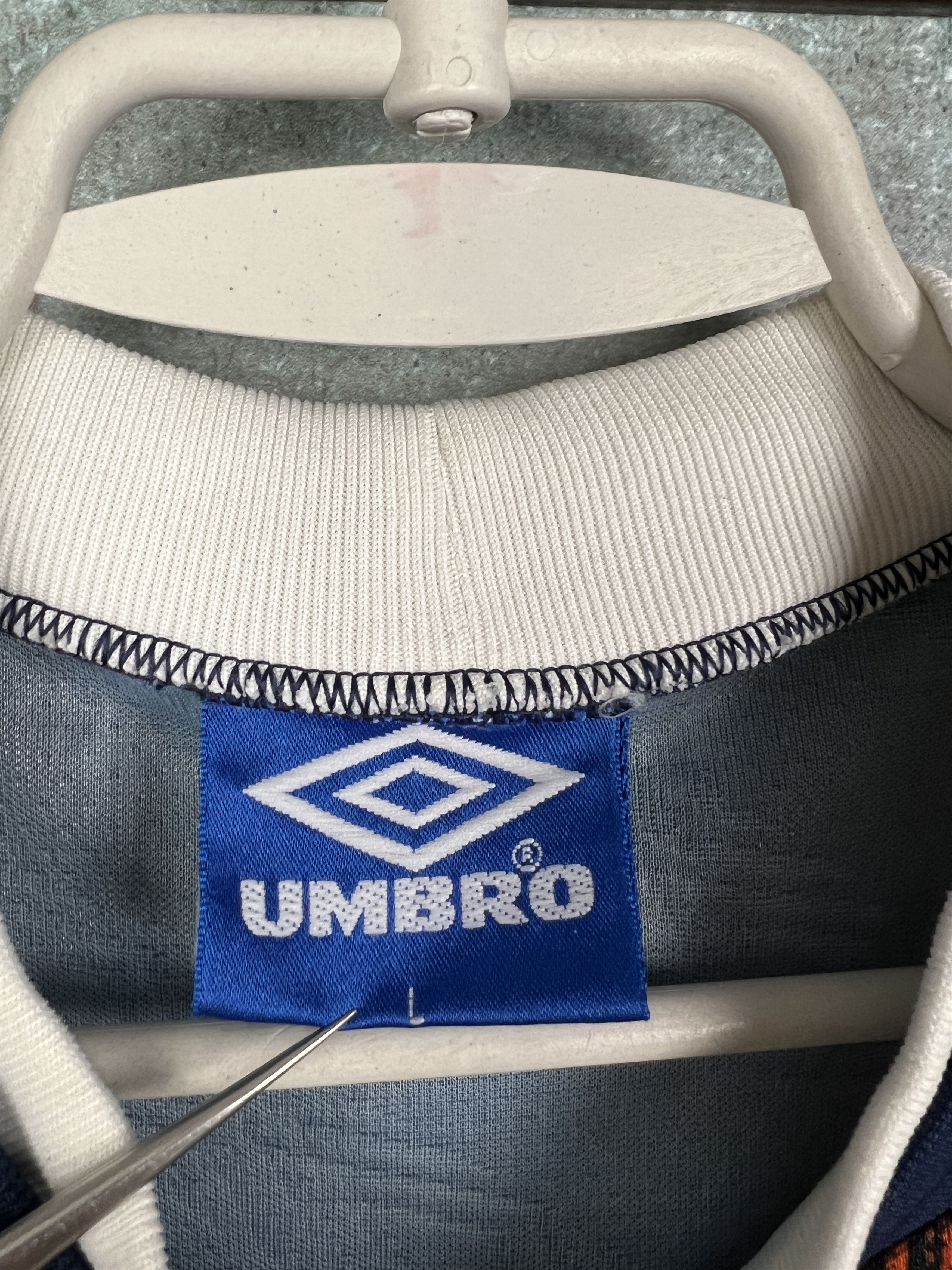 Umbro Vintage Chelsea Football Train Shirt Soccer Jersey Trikot Size US L / EU 52-54 / 3 - 5 Thumbnail