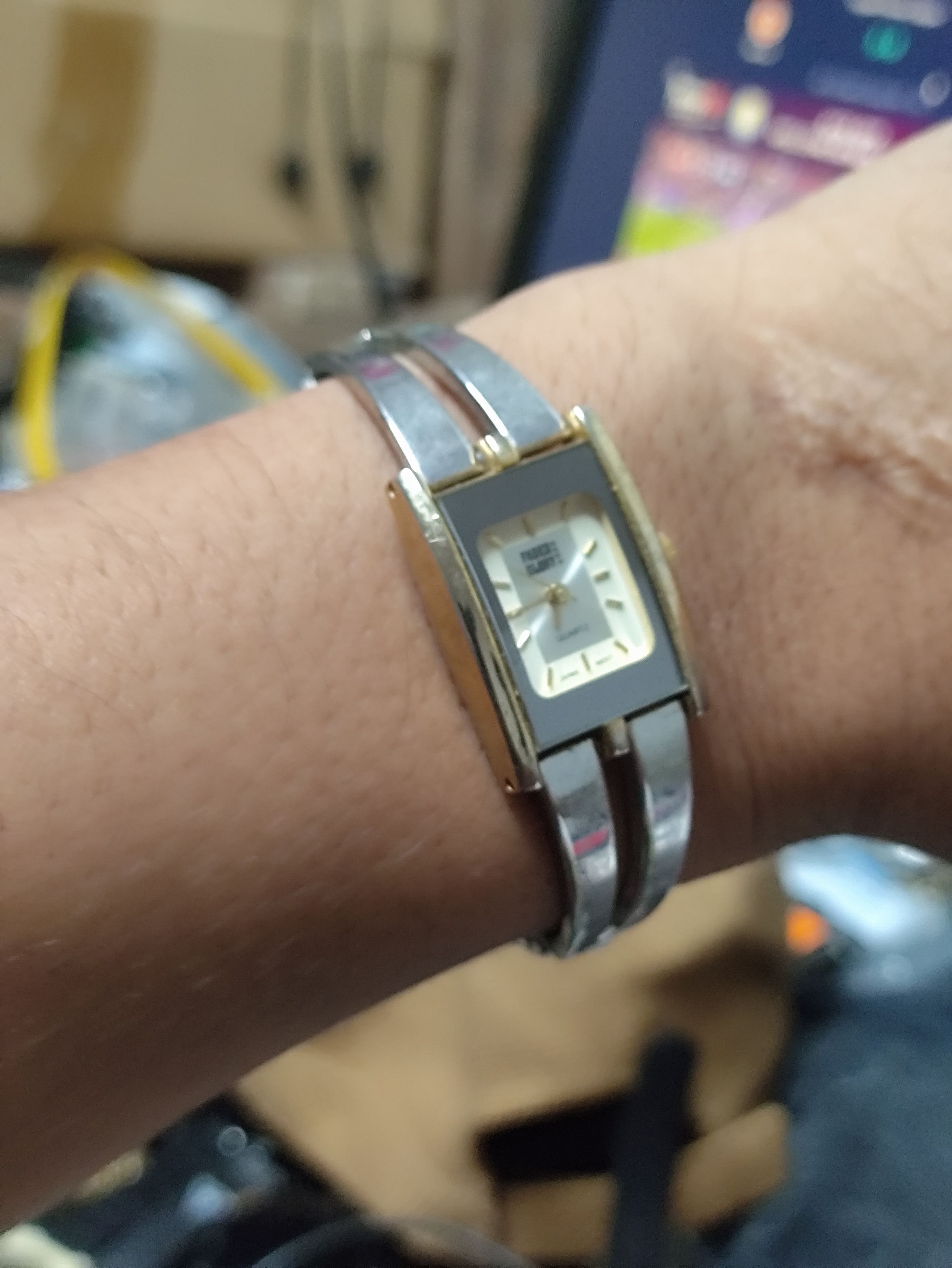 Japanese Brand × Vintage ADVANCE FADED GLORY VINTAGE LADIES WATCH FLEXIBLE BRACELET Size ONE SIZE - 2 Thumbnail