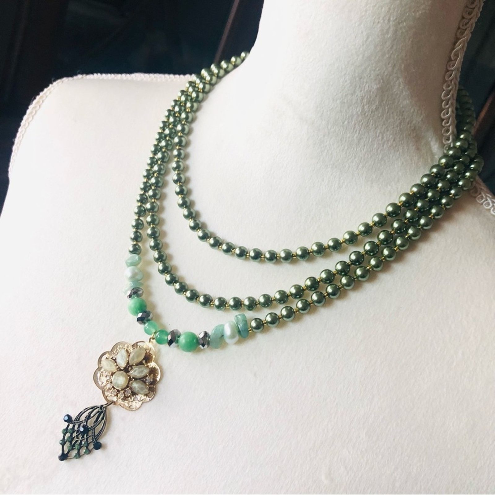 Handmade Handcrafted repurpose aventurine Czech glass Pearl necklace Size ONE SIZE - 3 Thumbnail
