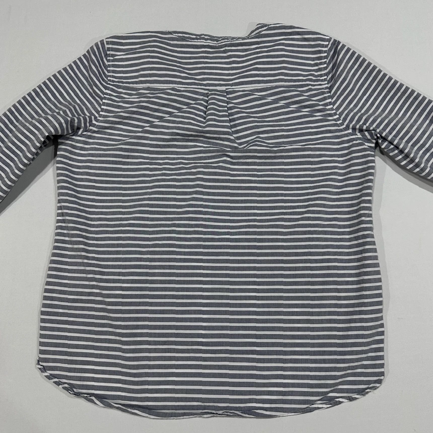 Vintage GH Bass Blouse Womens XL Gray White Striped Tunic V Neck Pockets Roll Tab Casual Size XL / US 12-14 / IT 48-50 - 3 Thumbnail