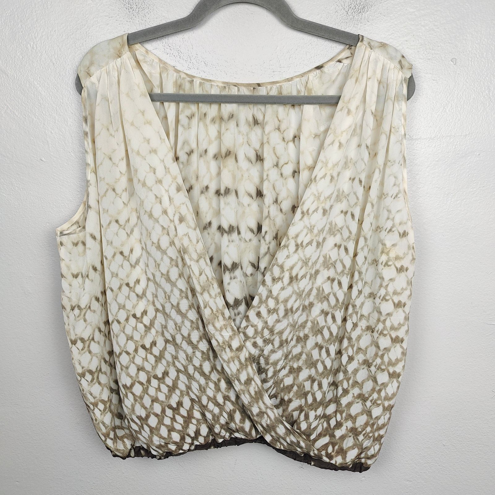 Anthropologie Anthropologie Silk Top Womens Medium Petite Wrap Back Size M / US 6-8 / IT 42-44 - 3 Thumbnail
