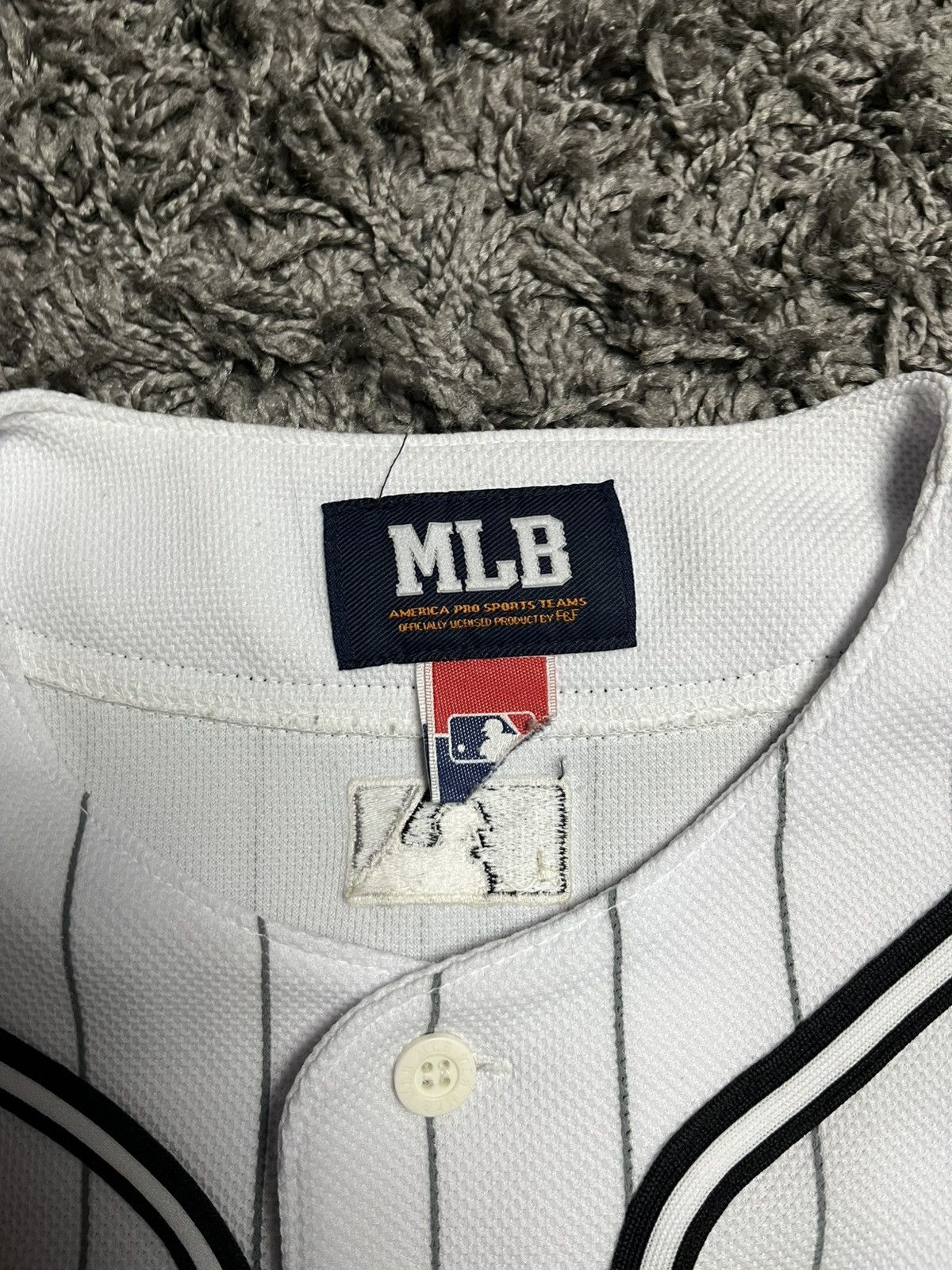 MLB MLB New York Yankees Pinstripe Baseball Jersey Shirt Size US L / EU 52-54 / 3 - 6 Thumbnail