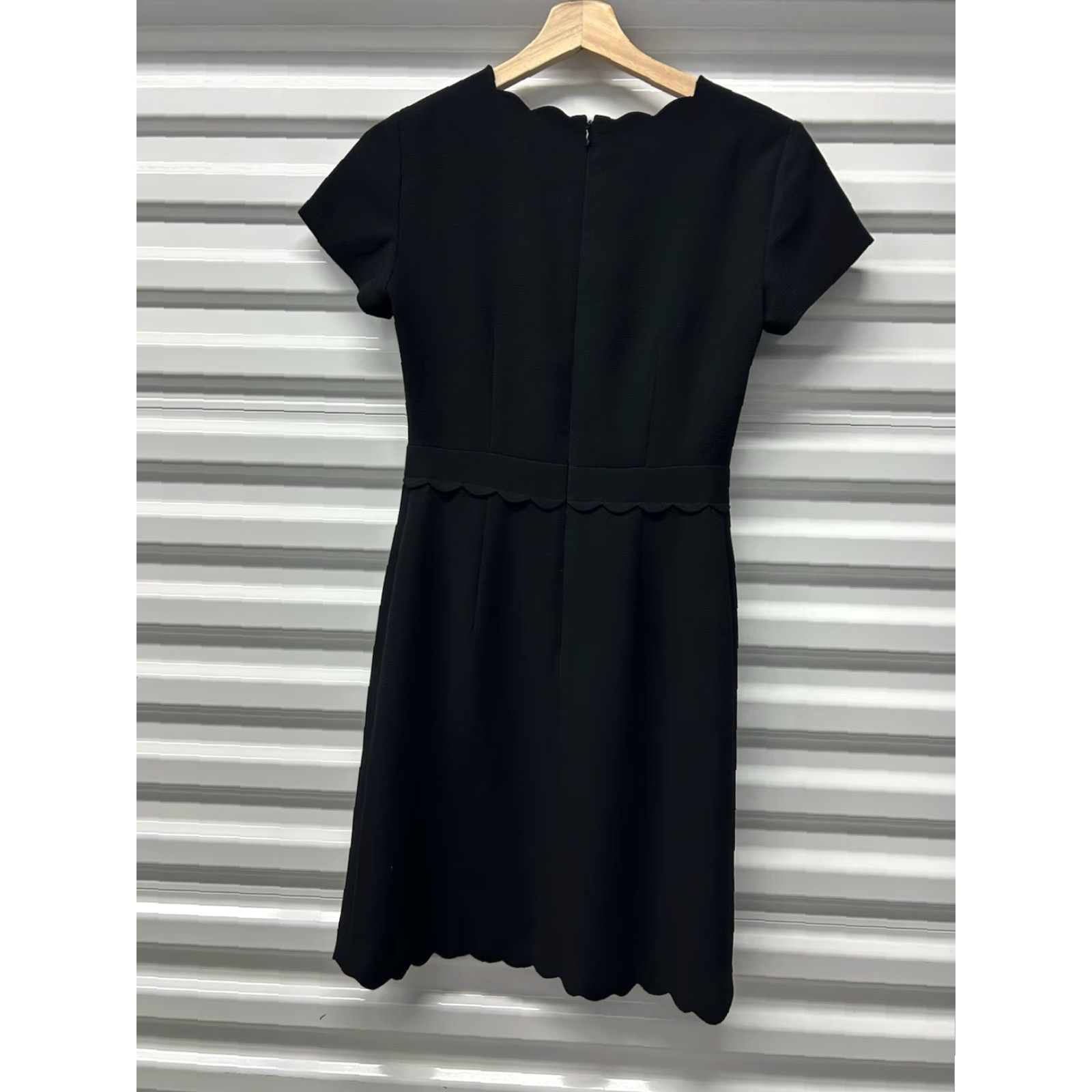 Club Monaco Club Monaco Women’s Black ZipUp Sheath Dress 00 Mini Above Knee Flutter Short Sleeve Round Neck Formal Party Wedding Size XXS / US 00 / IT 34 - 3 Thumbnail