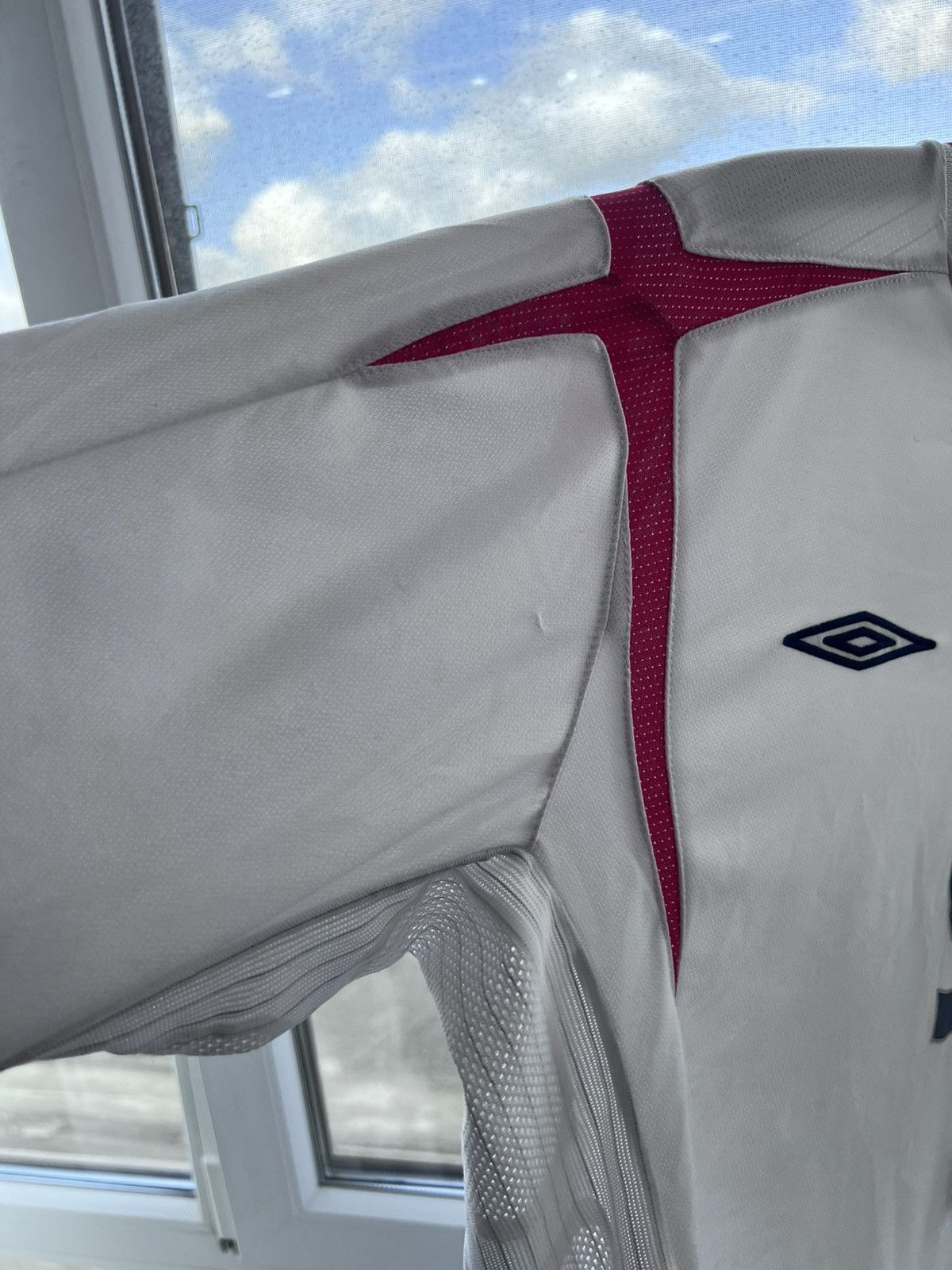 Umbro England Rooney 9 Home Football Shirt 2005/07 Large Umbro Size US L / EU 52-54 / 3 - 5 Thumbnail