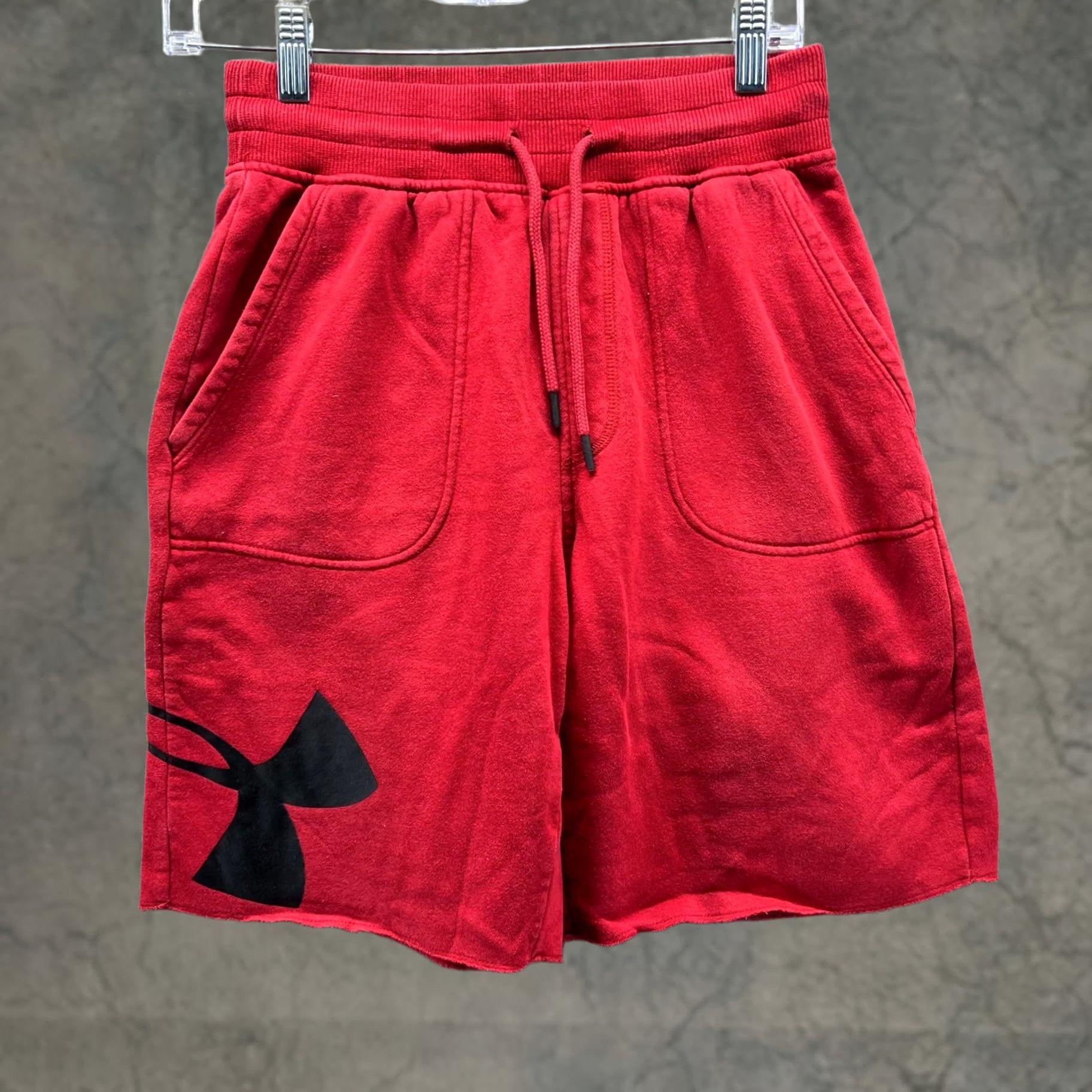 Under Armour Under Armour Shorts Mens Small Red Fleece HeatGear Drawstring Logo Athletic Activewear Regular Fit 8 in Inseam - Size US 29 - 1 Thumbnail