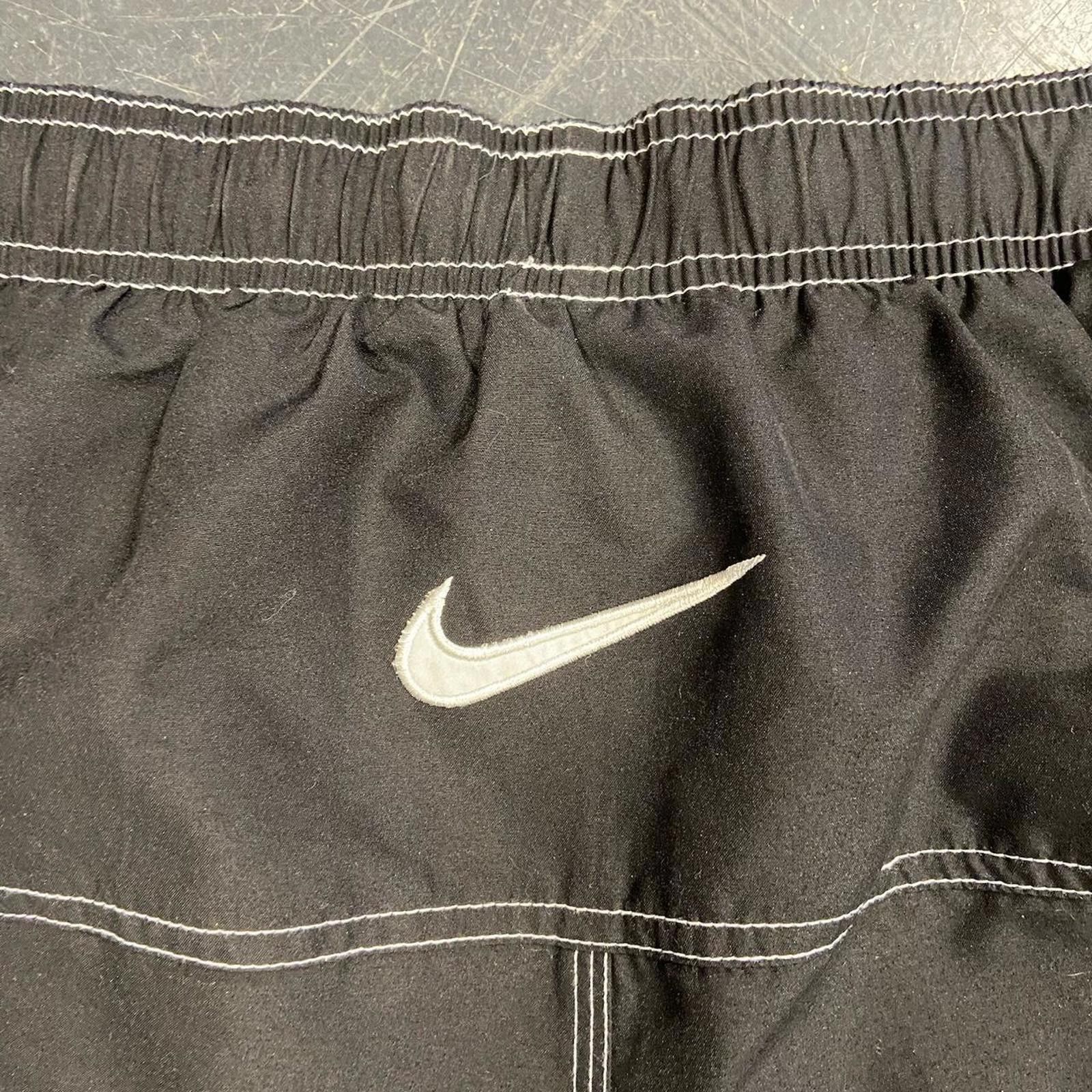 Nike Vintage Black Nike Board Shorts Size US 40 / EU 56 - 4 Thumbnail