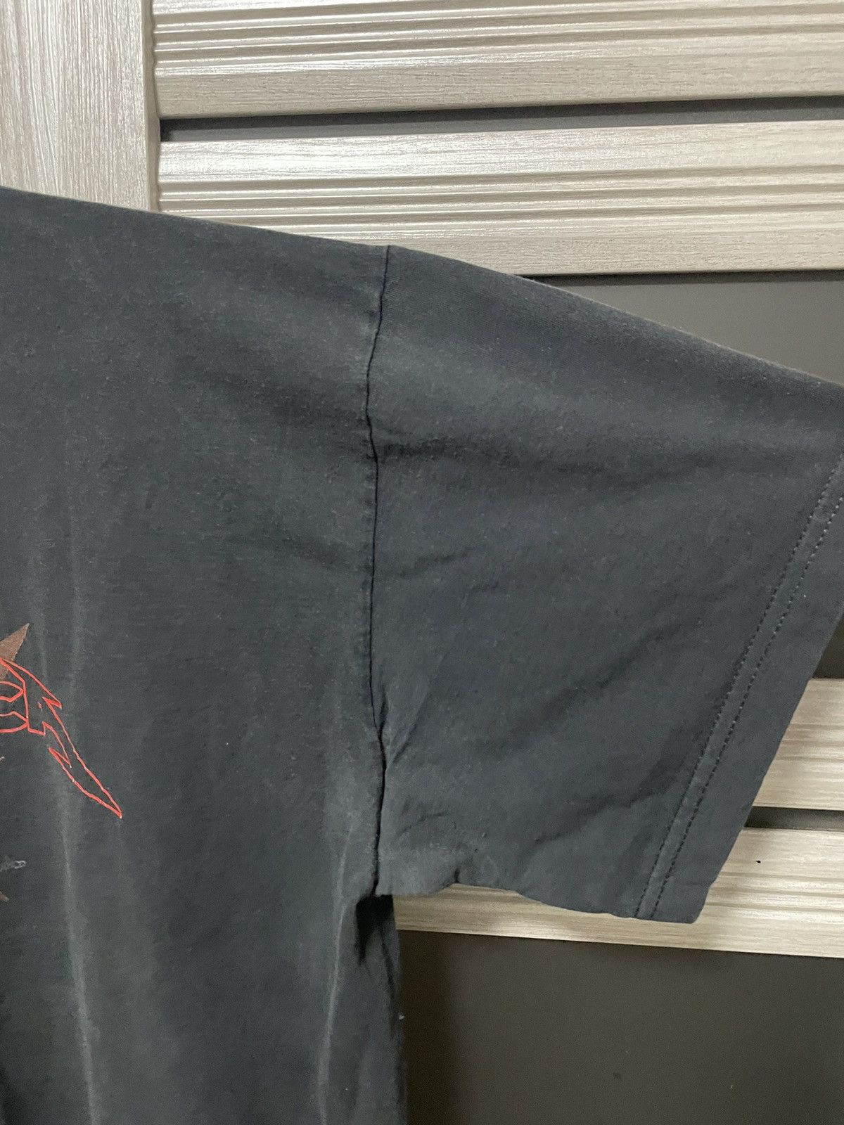 Band Tees × Metallica × Vintage Vintage 2002 Metallica Tee Ninja Star Juindo T-Shirt Travis Size US XL / EU 56 / 4 - 3 Thumbnail