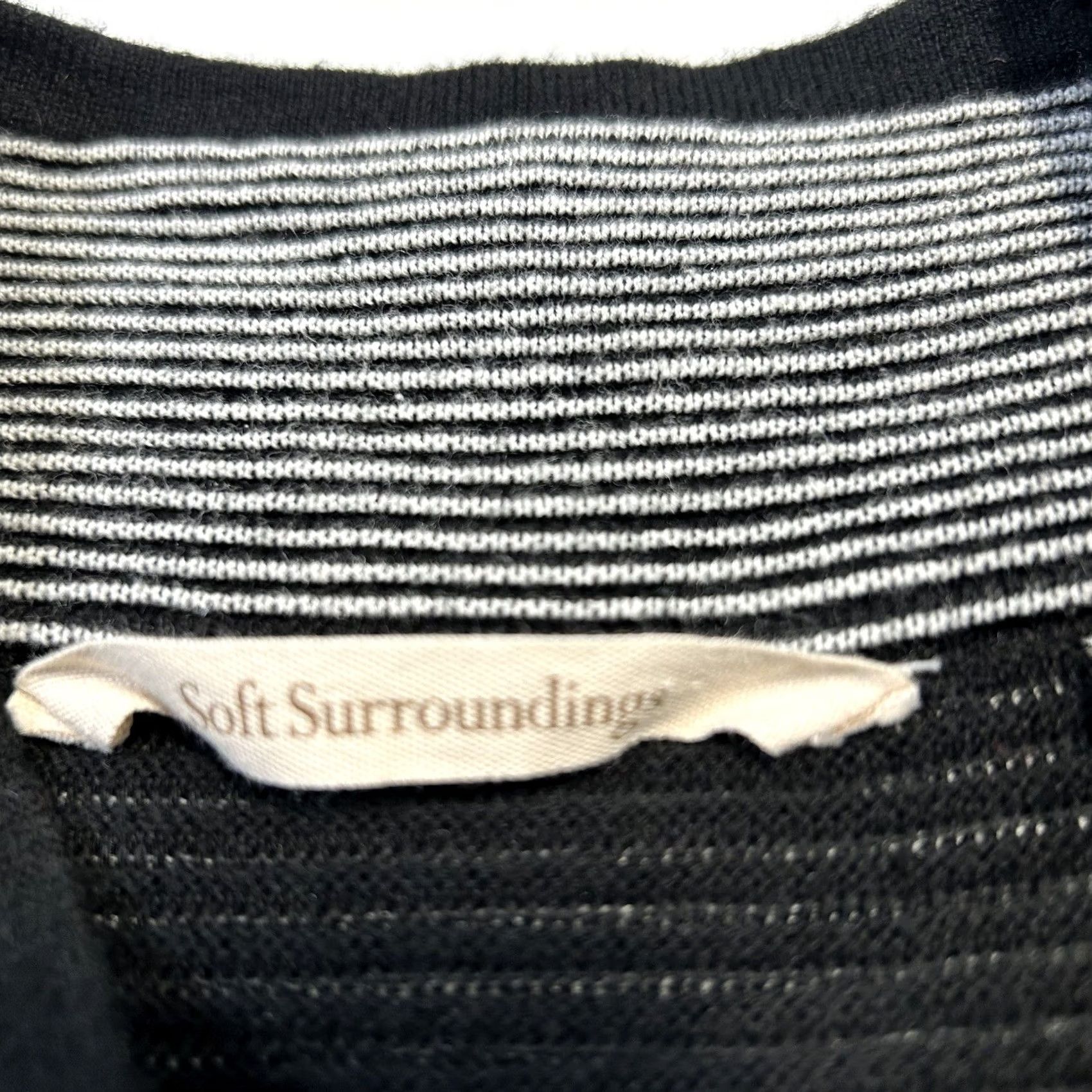 Soft Surroundings VINTAGE? No. Soft Surroundings Black Full Zip Cardigan Knit Stripe XS Women Sweater Size XS / US 0-2 / IT 36-38 - 4 Thumbnail