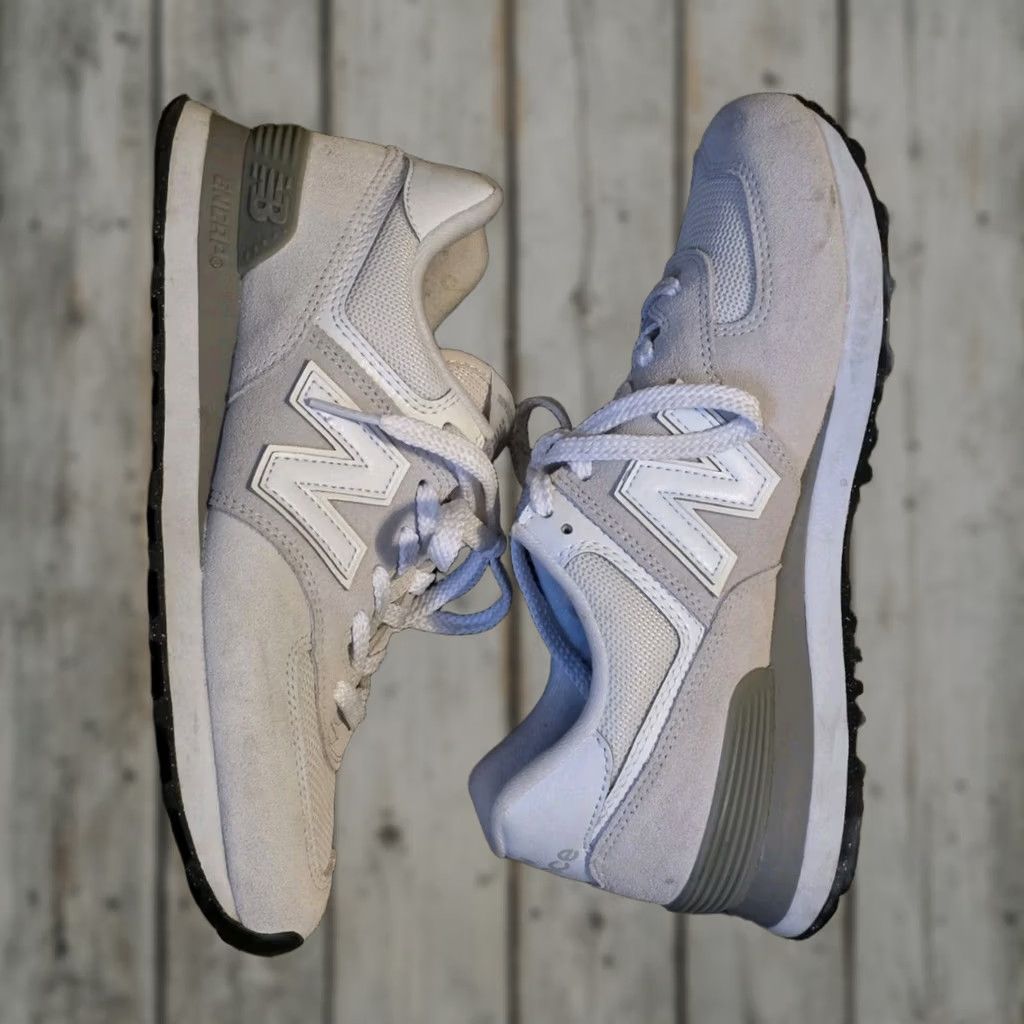 New Balance New Balance 574 Core Pack Nimbus Cloud White - Women 7.5 - Low Top Sneaker - Suede Rubber Foam Lining Size US 8 / IT 38 - 1 Thumbnail