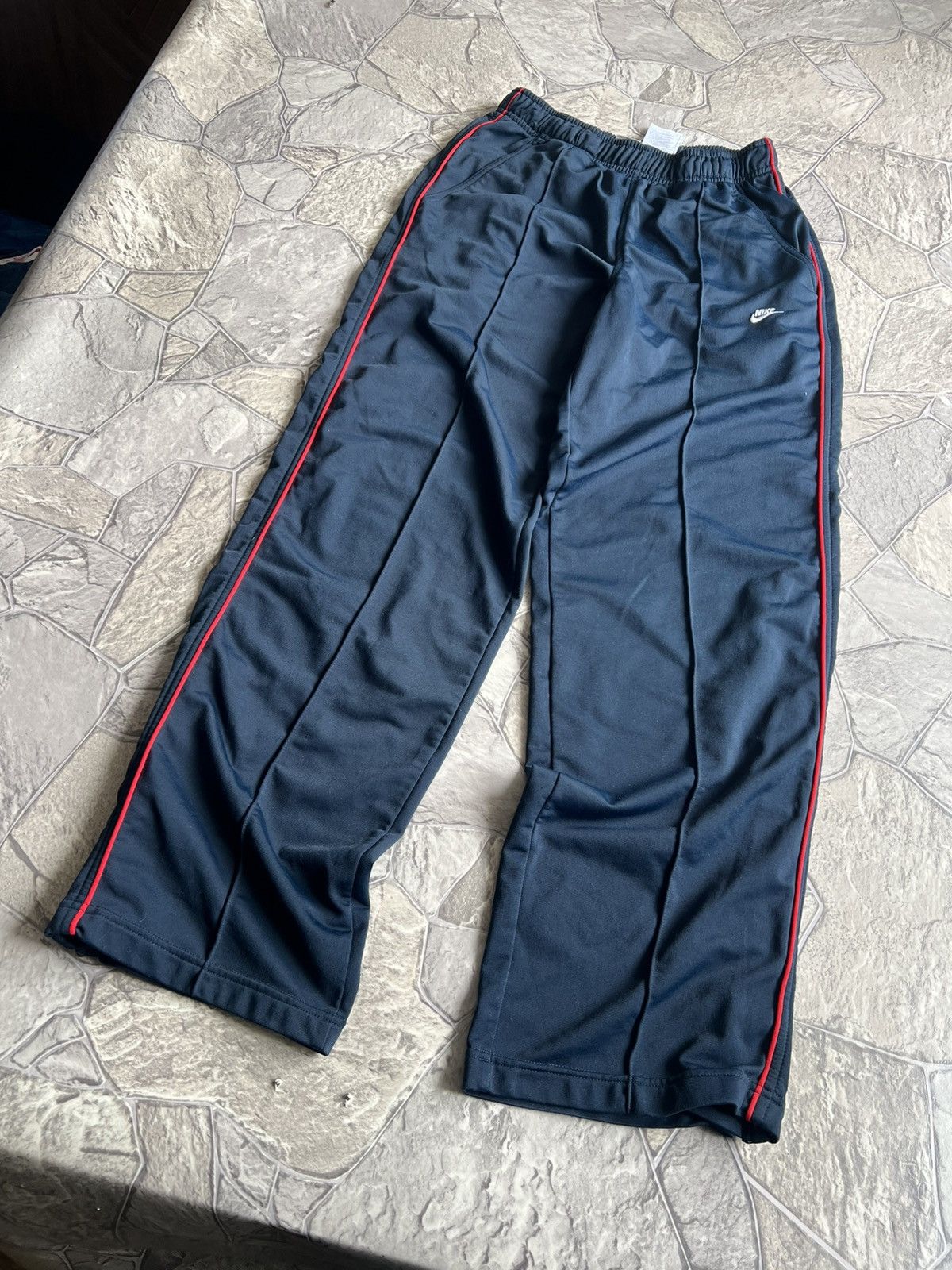 Nike Vintage Nike Pants Y2K Swoosh Ninja Style Baggy Sweatpants Size US 34 / EU 50 - 2 Thumbnail