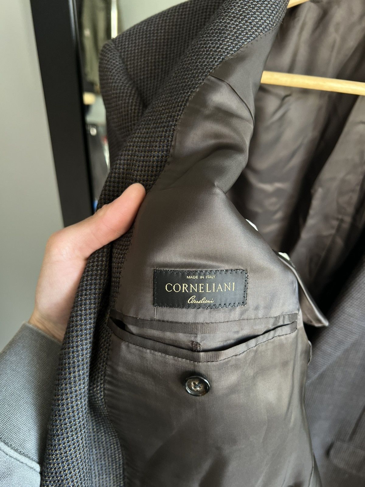 Corneliani Corneliani Italy Vintage Virgin Wool 100% Blazer Size 50R - 10 Thumbnail