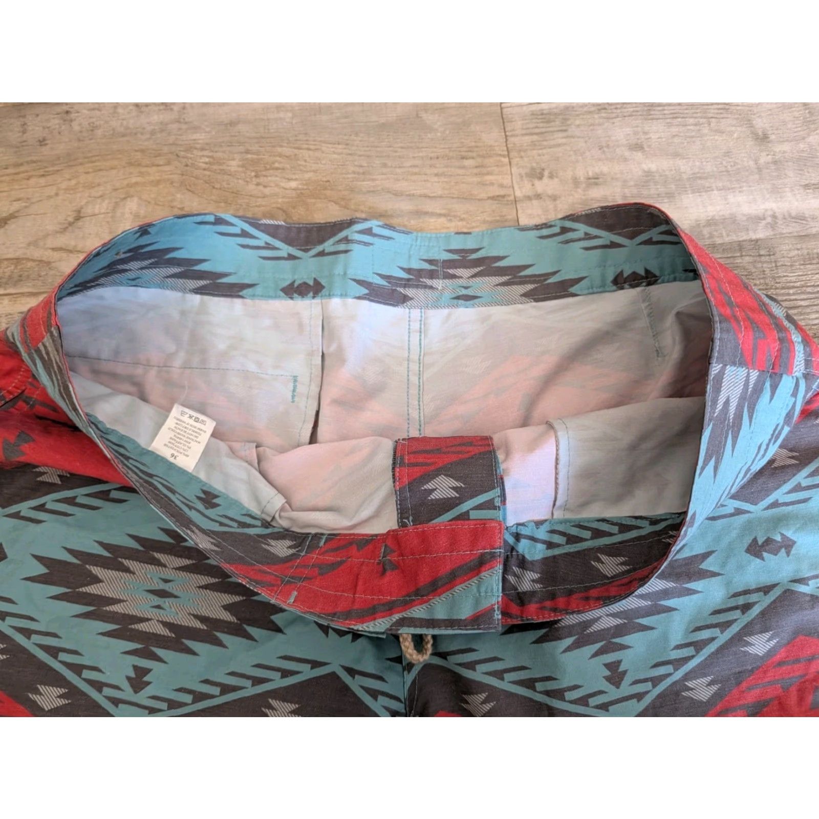 Faherty Faherty Brand Men’s Drawstring Board Shorts 36 Aztec Geometric Multicolor Lightweight Bottom Mens Size US 36 / EU 52 - 4 Thumbnail