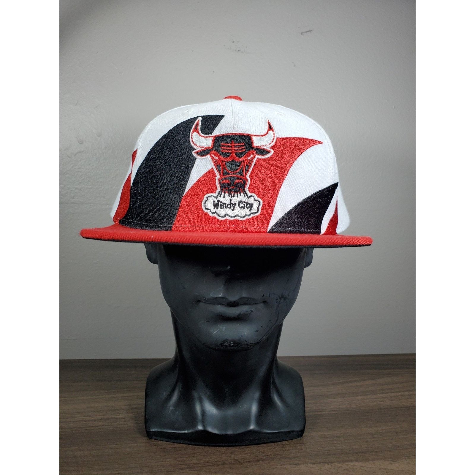 Mitchell & Ness × NBA Chicago Bulls Double Sharktooth Hat Snapback Cap Basketball Size ONE SIZE - 2 Thumbnail