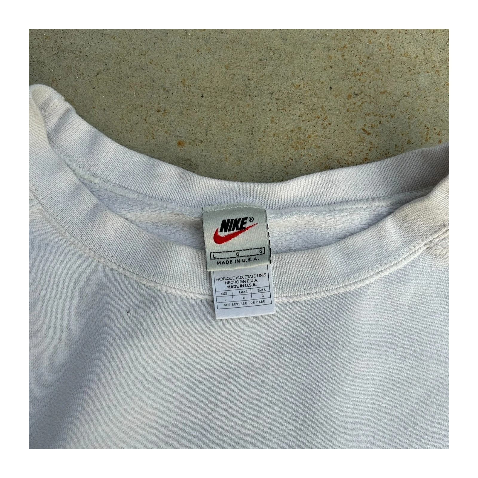 Nike VTG 90s Nike Crewneck Sweatshirt Size Large Made In USA Whit Size US L / EU 52-54 / 3 - 5 Thumbnail