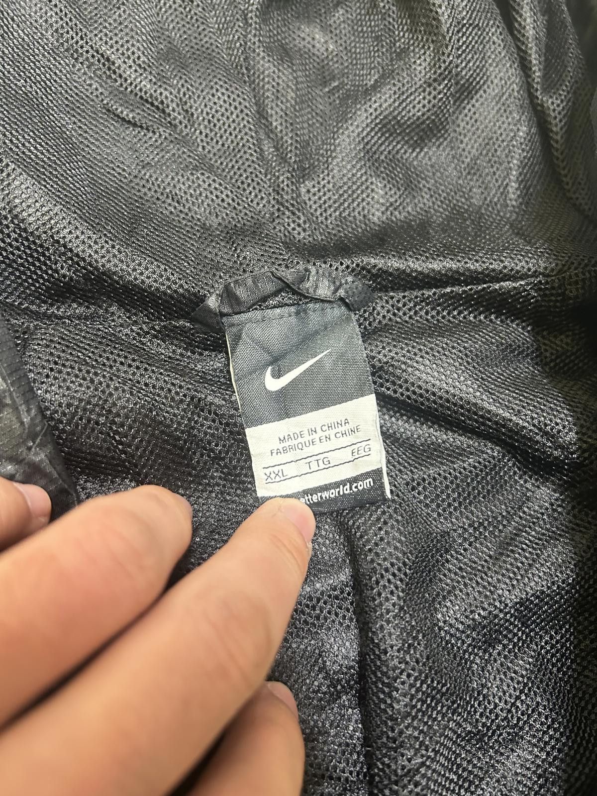 Nike Nike Lightweight Packable Windbreaker Jacket - XXL Size US XXL / EU 58 / 5 - 3 Thumbnail
