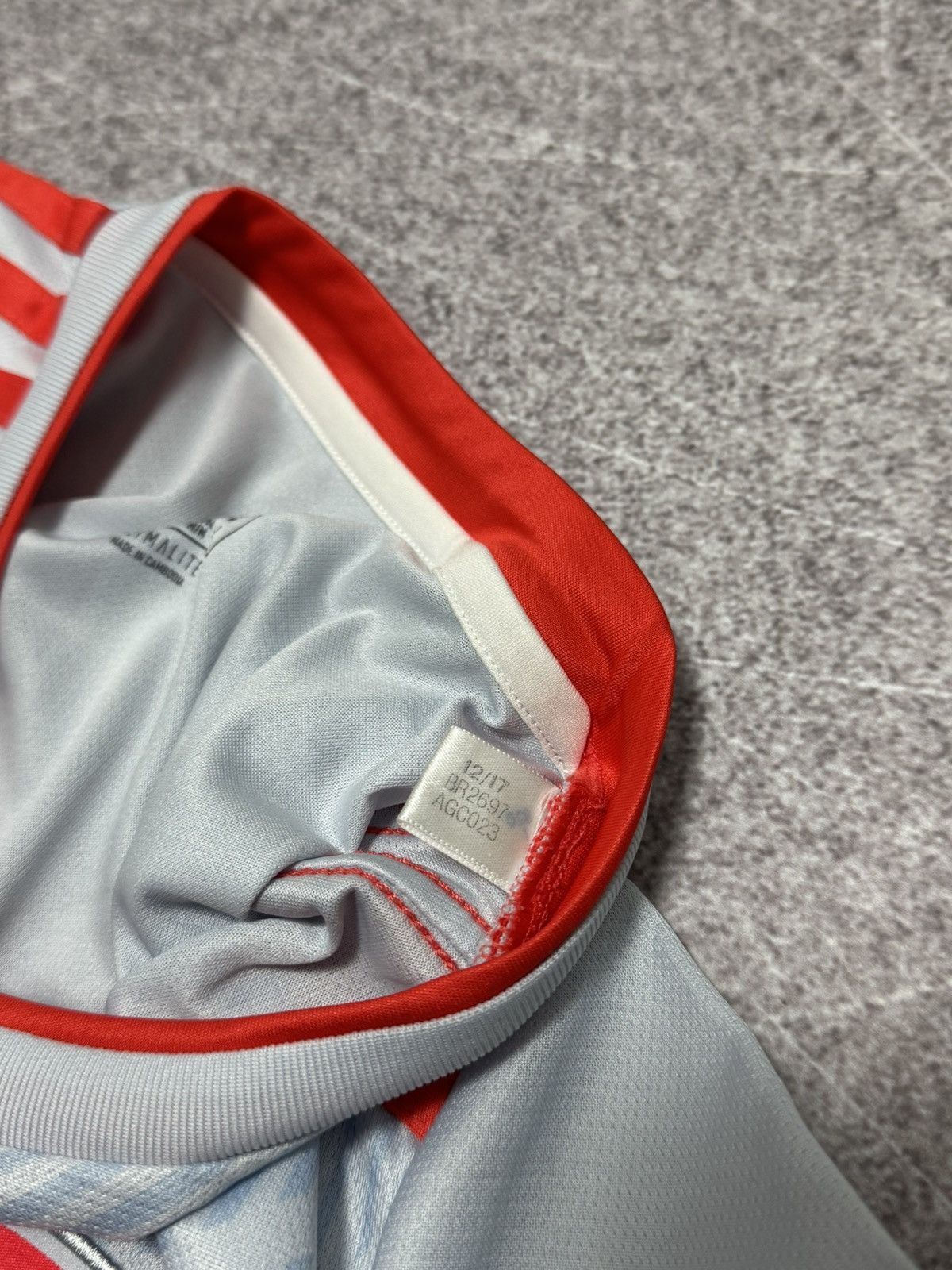 Adidas Spain 2018 2019 away soccer football jersey shirt kit tee Size US M / EU 48-50 / 2 - 2 Thumbnail