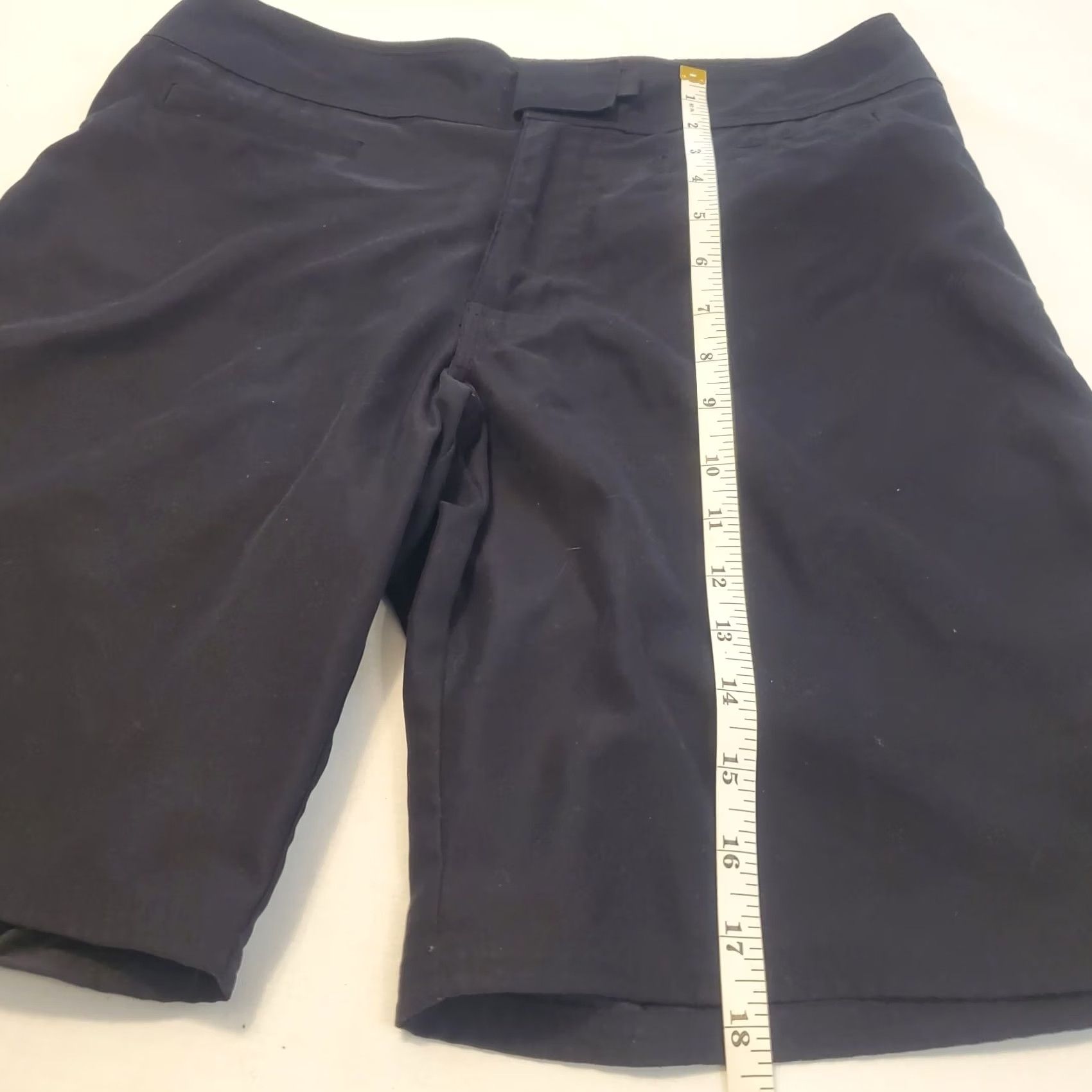 Patagonia Patagonia Bermuda Shorts Womens Black Size 6 Hook & Loop Closure Athletic Activewear Size 28" / US 6 / IT 42 - 7 Thumbnail