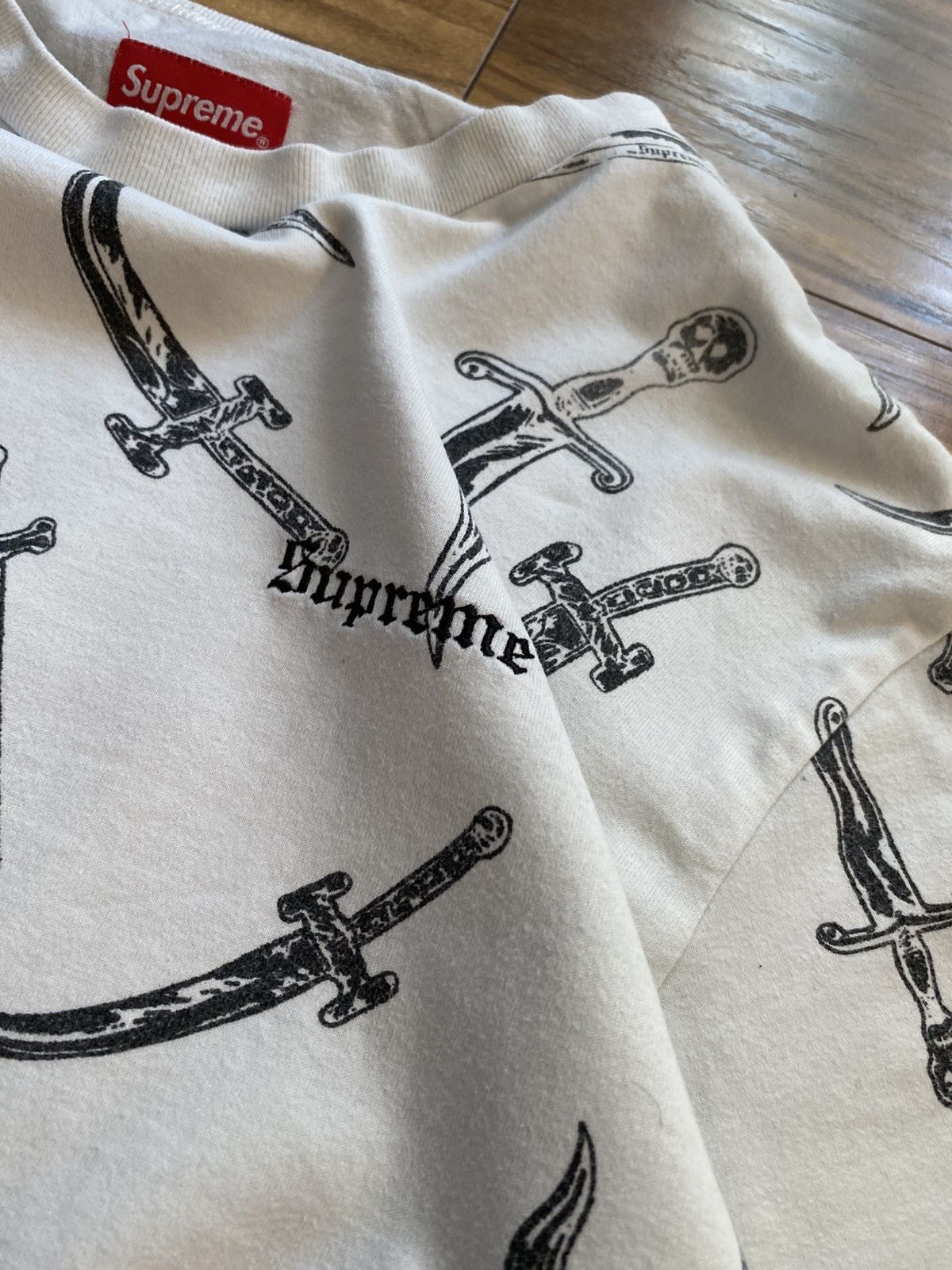 Supreme Supreme Knife Longsleeve FW/17 Y2k Hype Size US M / EU 48-50 / 2 - 4 Thumbnail