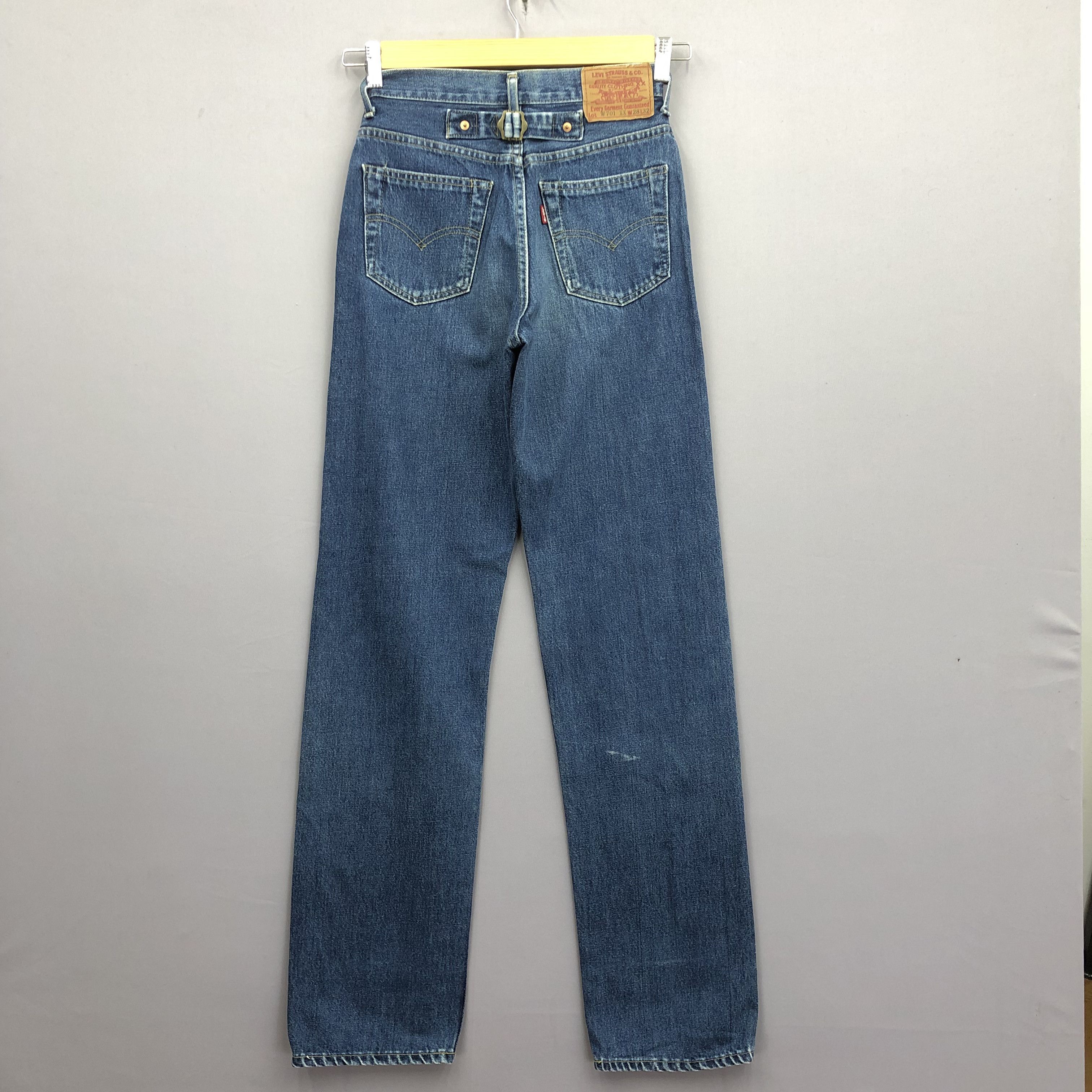 Levi's Vintage Levis 701XX Buckle Selvedge Jeans Redline Denim Size 24" / US 00 / IT 34 - 2 Thumbnail