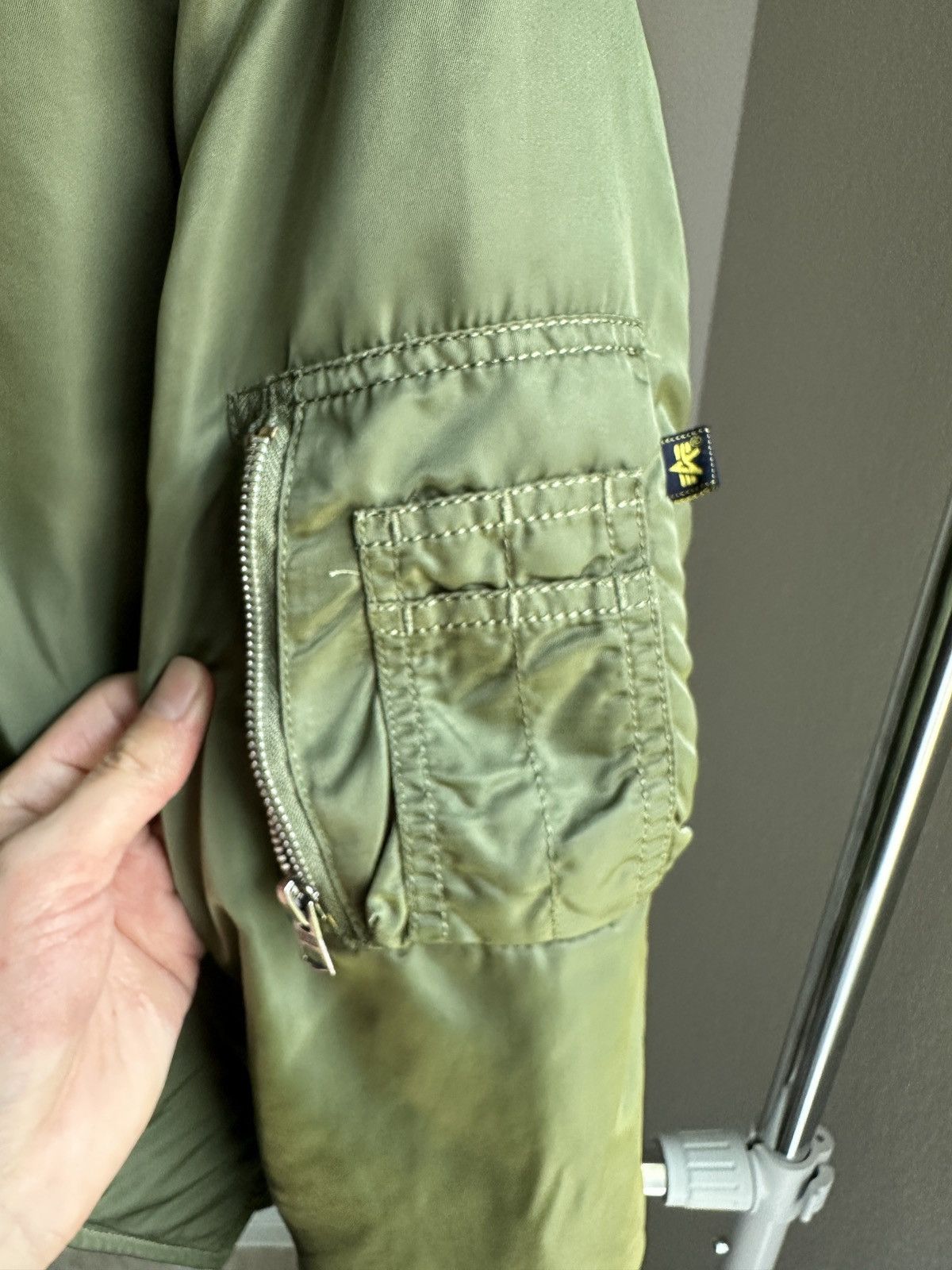 Alpha Industries Vintage Alpha Industries Reversible Bomber Jacket Green Size US M / EU 48-50 / 2 - 7 Thumbnail
