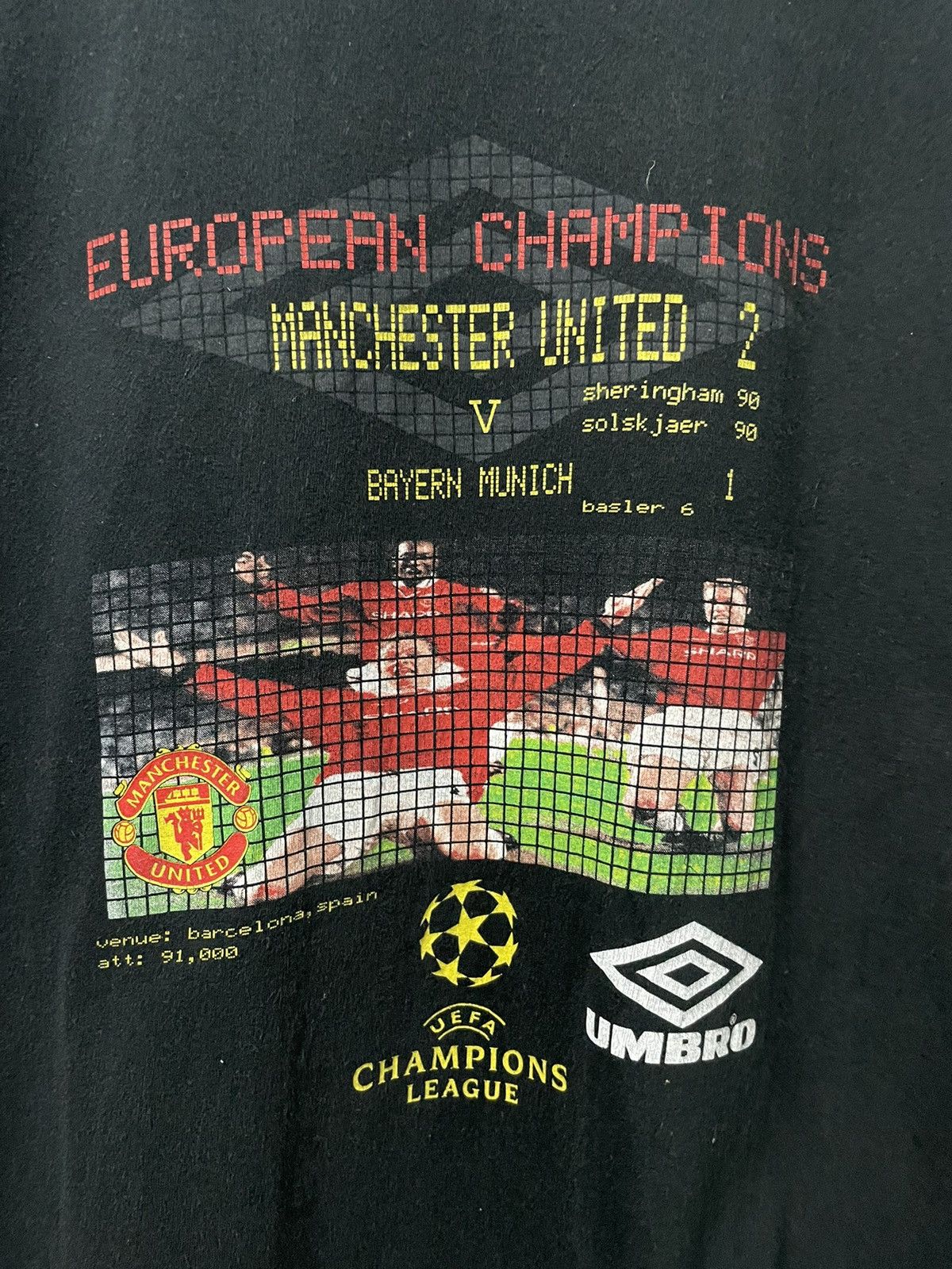 Vintage Very Rare Vintage UEFA Final Man U vs Bayern Munich Tee Size US XL / EU 56 / 4 - 5 Thumbnail