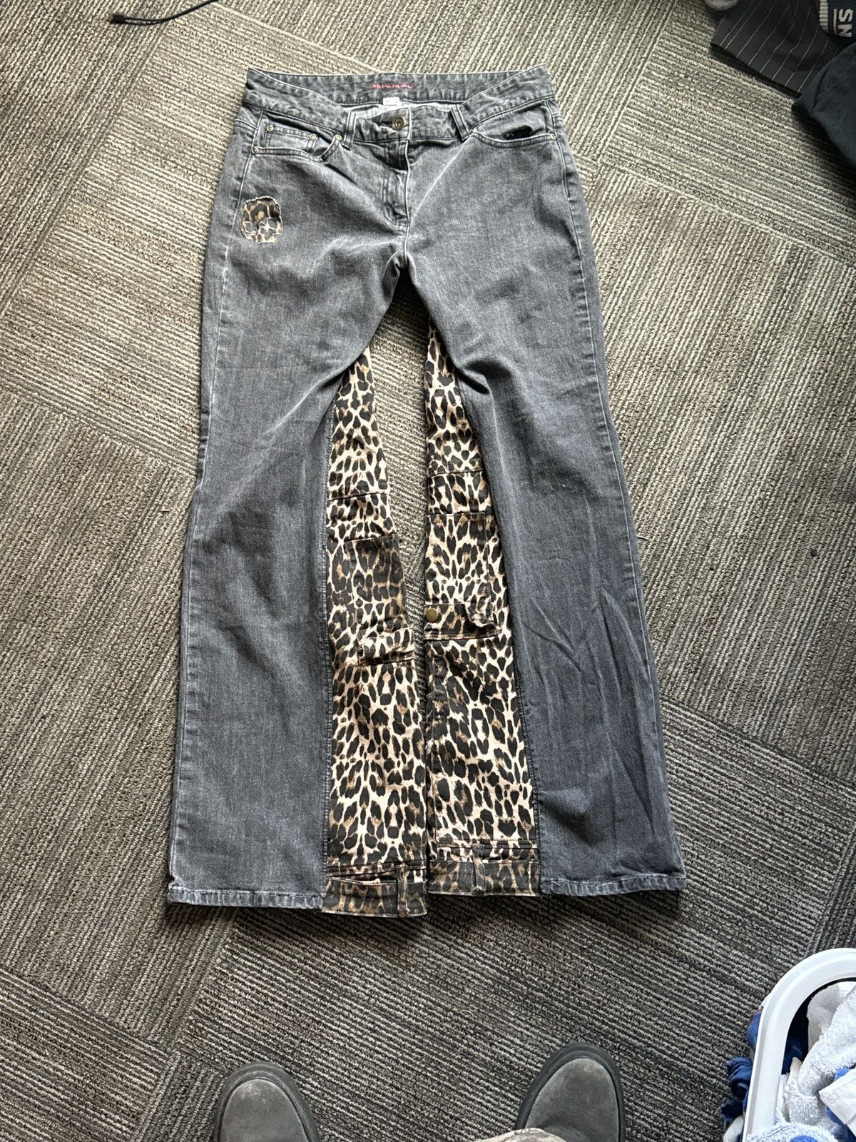 22nd_st_gallery cheetah skull jeans