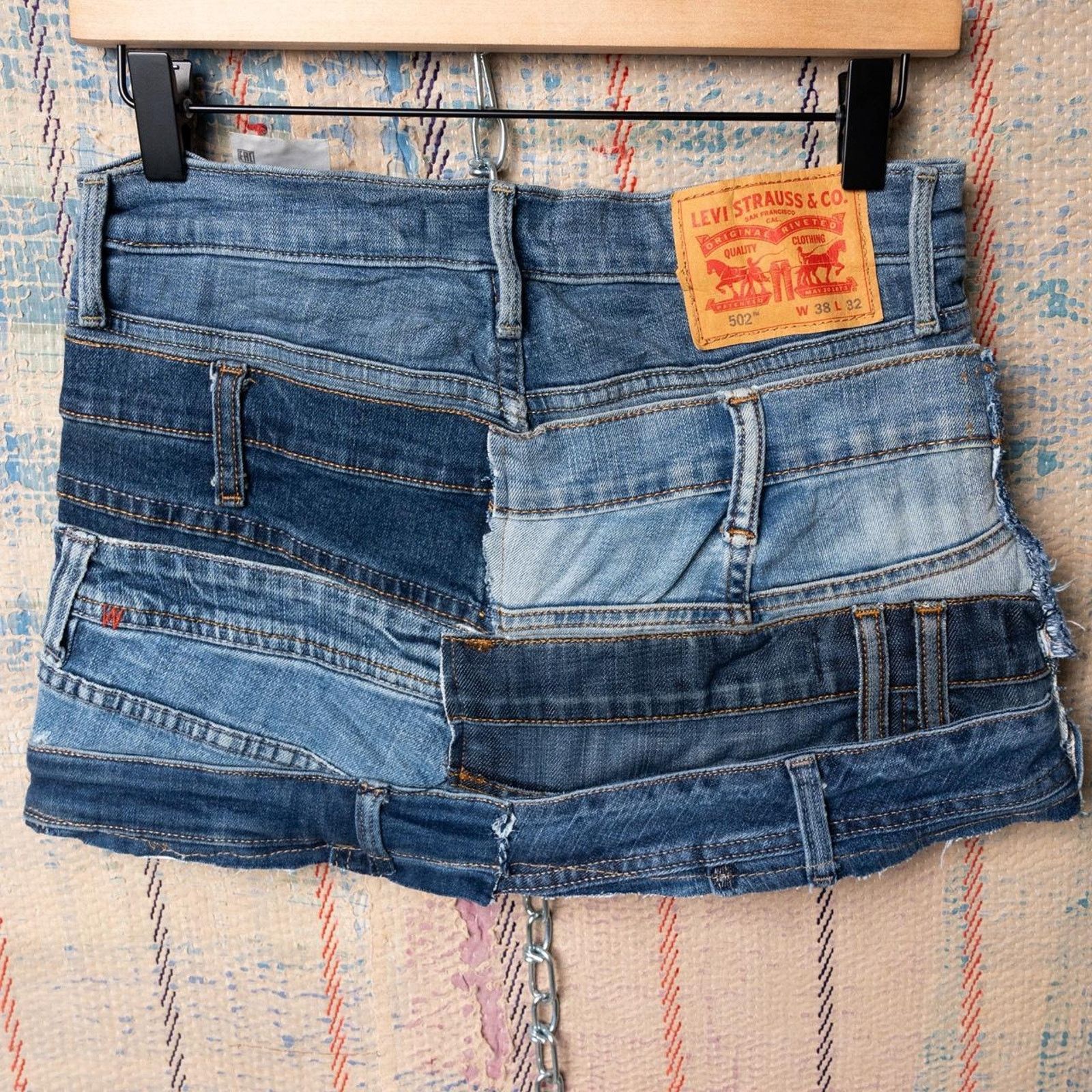 Levi's Custom upcycled patchwork mini skirt Size 28" / US 6 / IT 42 - 2 Thumbnail