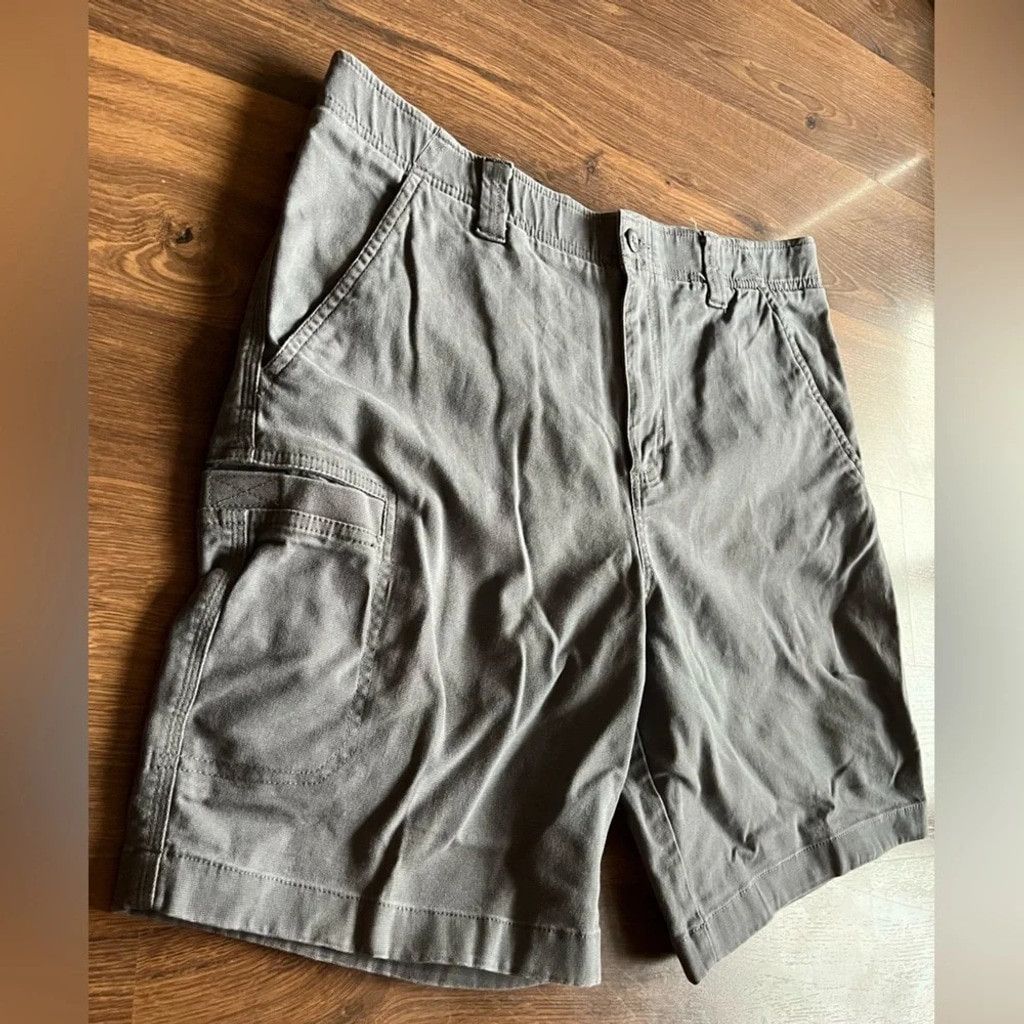 L.L. Bean ☀️ L.L. Bean Natural Fit Shorts with Pockets ☀️ Size US 33 - 4 Thumbnail