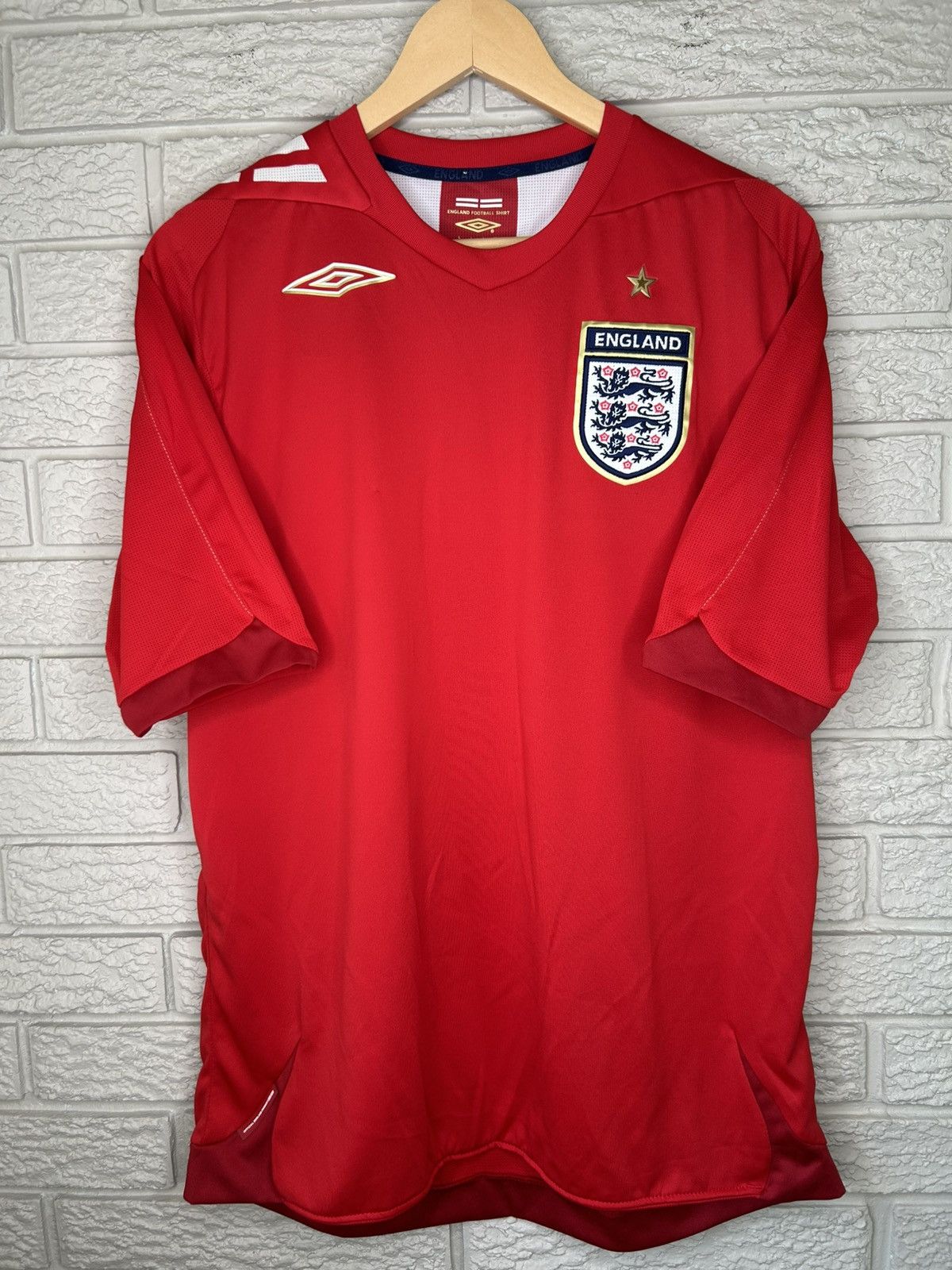 Umbro Vintage Umbro England 2006 Away Jersey Size US L / EU 52-54 / 3 - 5 Thumbnail