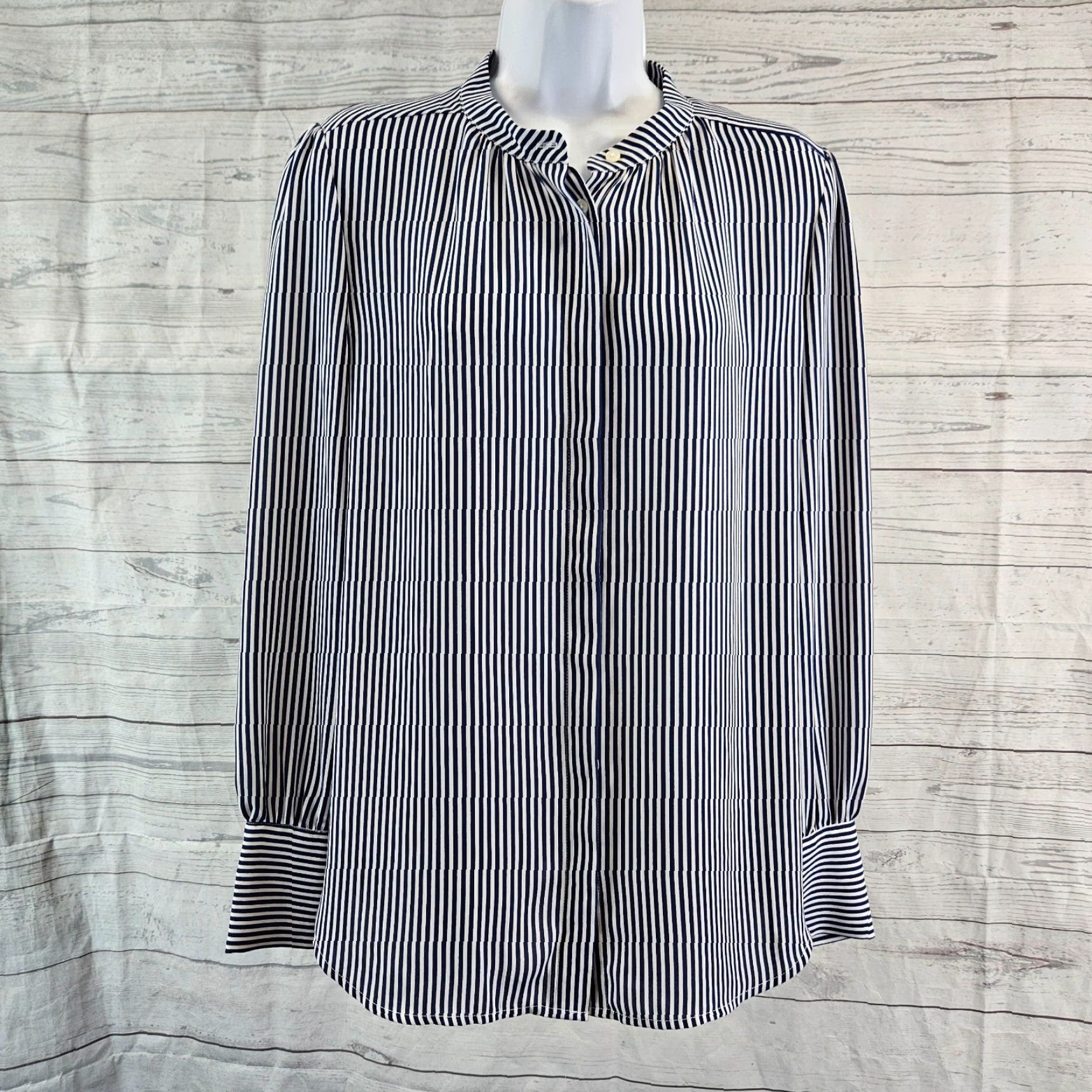 Loft VINTAGE LOFT Ann Taylor Button Front Top Shirt Womens Small Blue White Stripe Long Sleeve Size S / US 4 / IT 40 - 2 Thumbnail