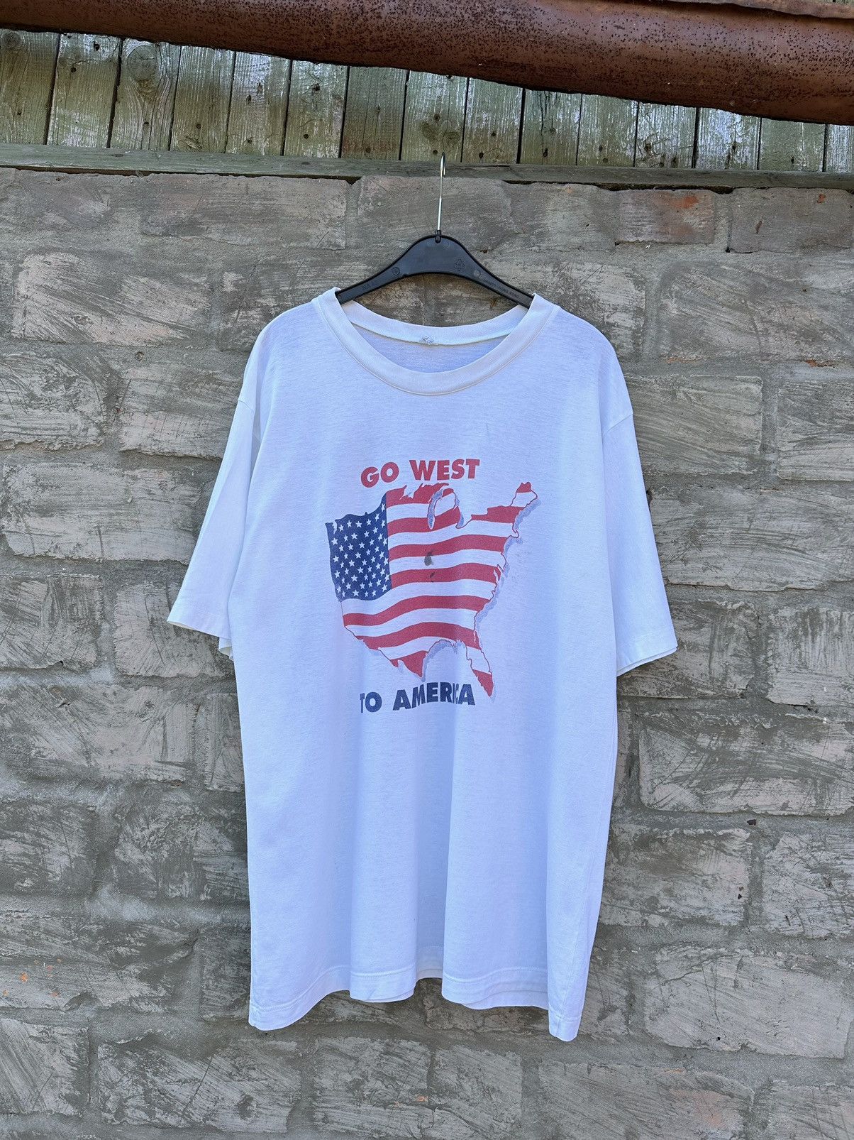 Vintage 1970s Go West to America Faded T-Shirt Size US L / EU 52-54 / 3 - 1 Thumbnail