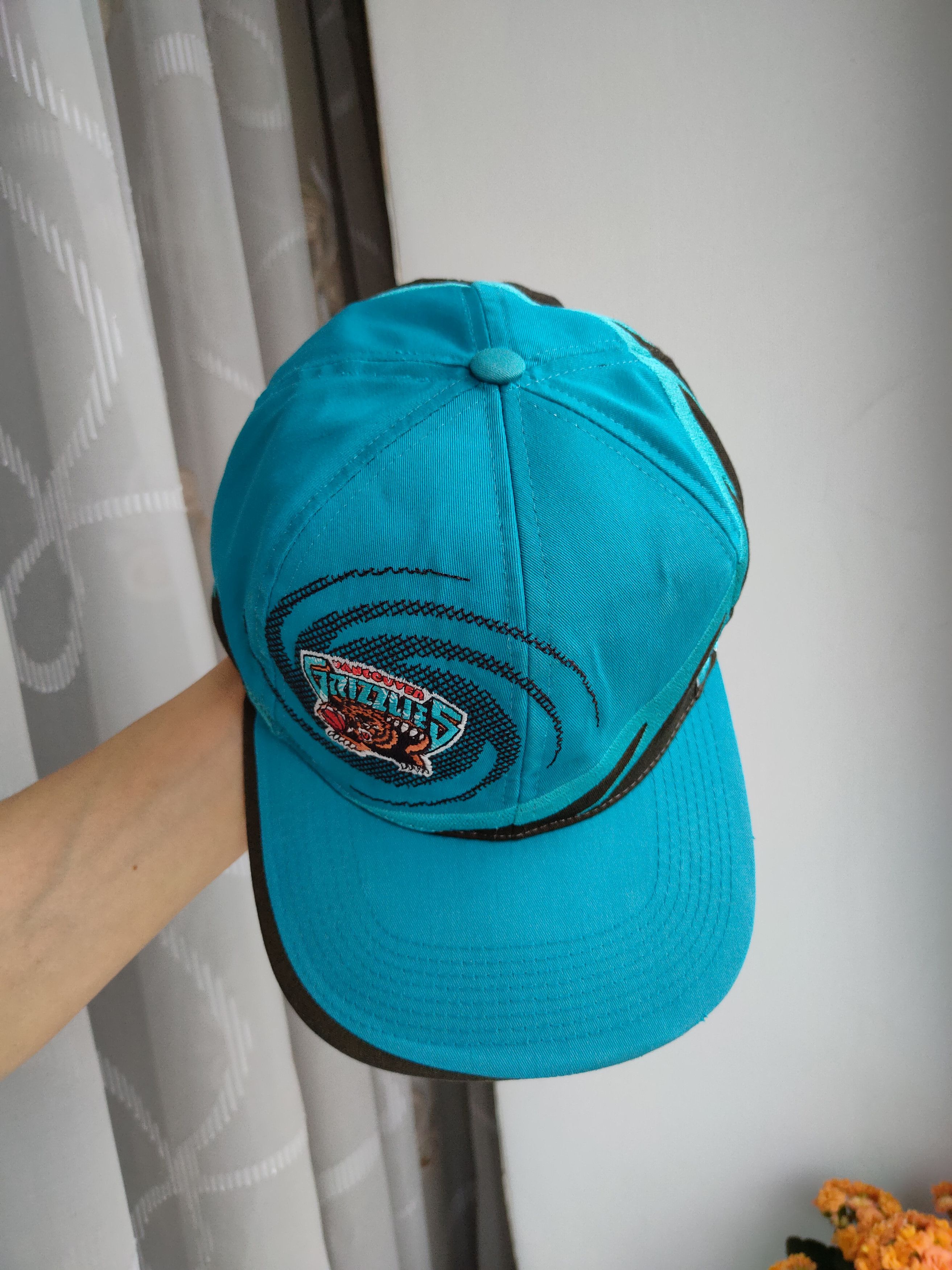 NBA 90s Vintage NBA Vancouver Grizzlies Cap Sport Specialties Size ONE SIZE - 7 Thumbnail