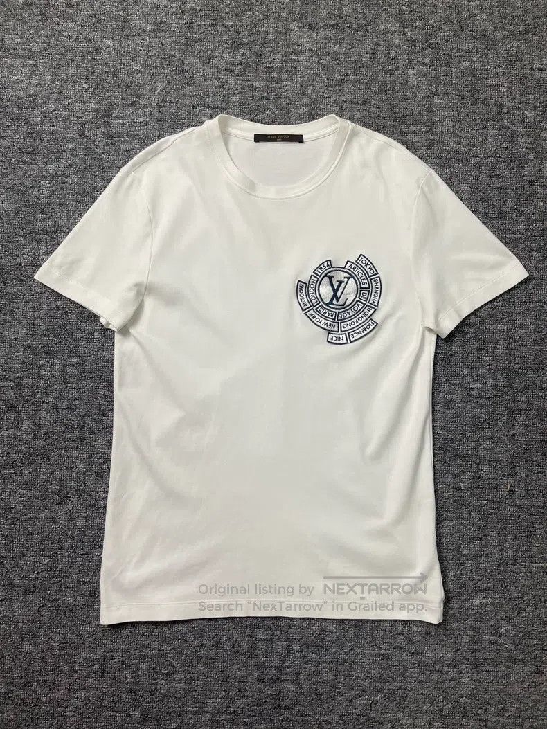 Louis Vuitton Louis Vuitton Large logo embroidered short sleeve Size US S / EU 44-46 / 1 - 1 Thumbnail