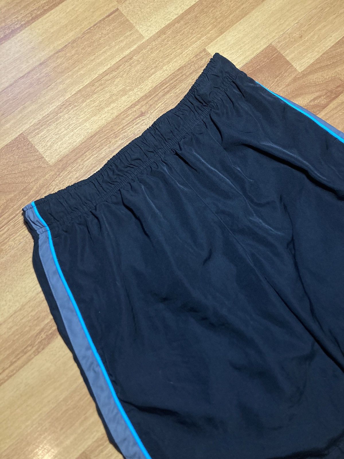 Nike × Nike ACG × Vintage Nike Vintage Nylon Shorts M size Size US 32 / EU 48 - 2 Thumbnail