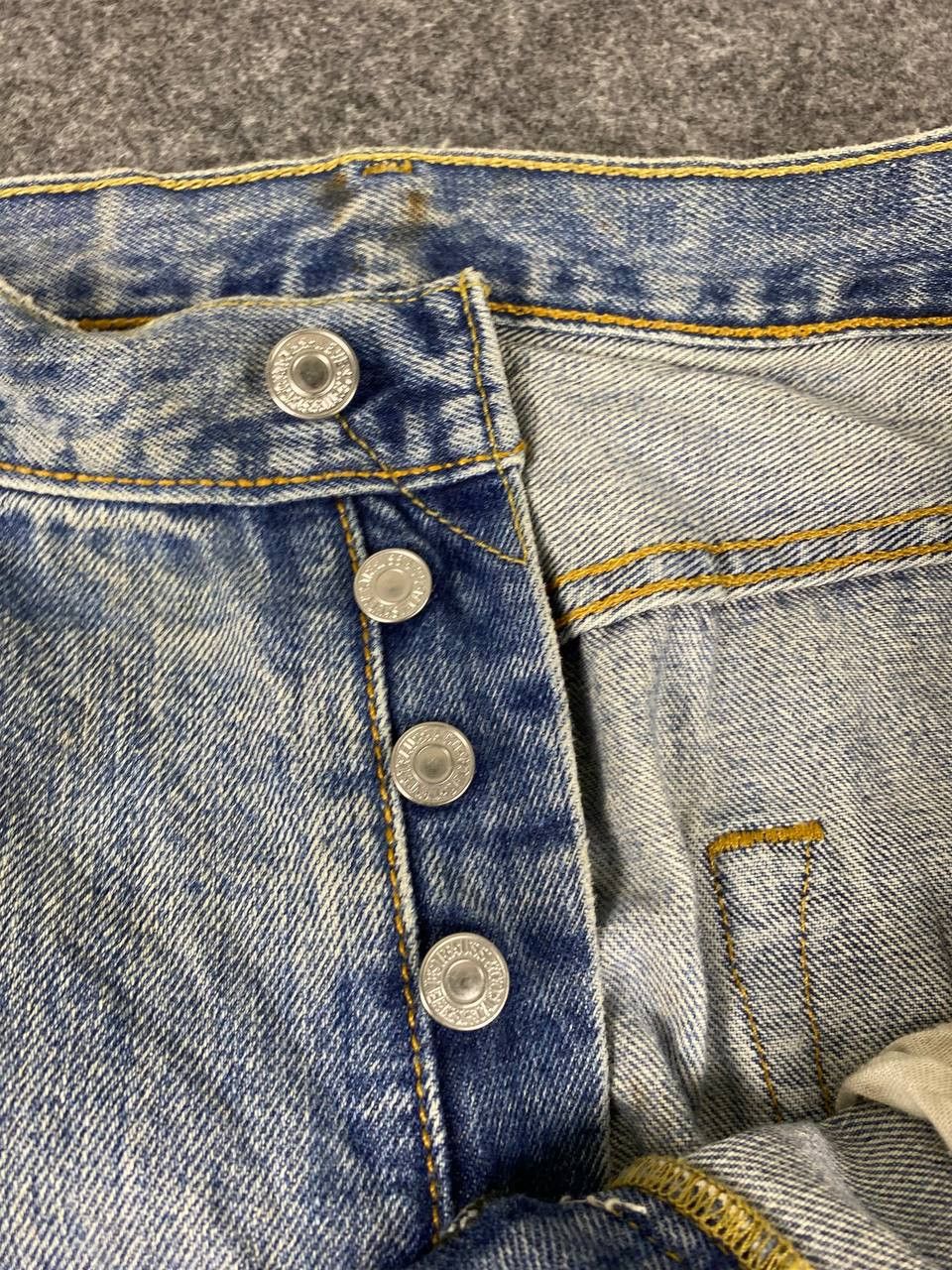 Levi's levis 501 dirty distressed denim Size US 36 / EU 52 - 16 Thumbnail