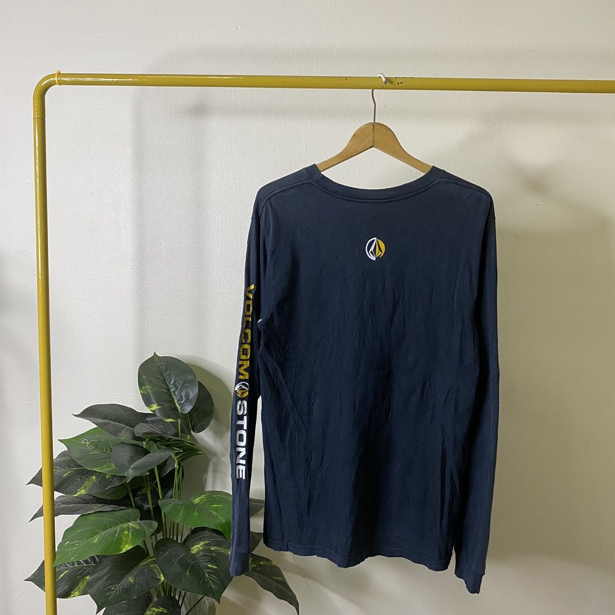 Volcom Vintage Y2K Volcom Skateboard LS Skater Tee Size US M / EU 48-50 / 2 - 6 Thumbnail