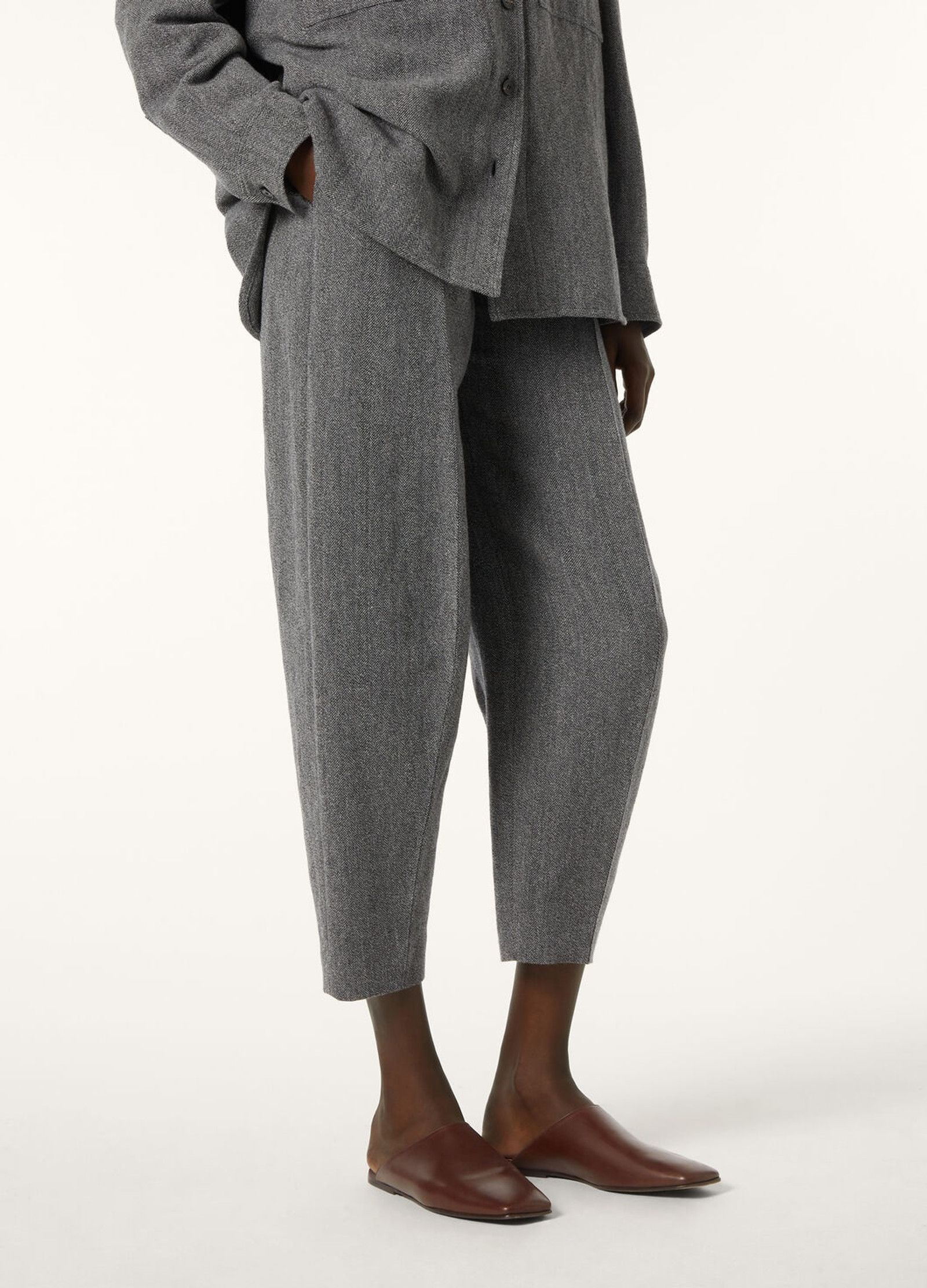 Loro Piana o1srvl11e0526 FAP3693 Dan Pant in Grey Size 26" / US 2 / IT 38 - 4 Thumbnail