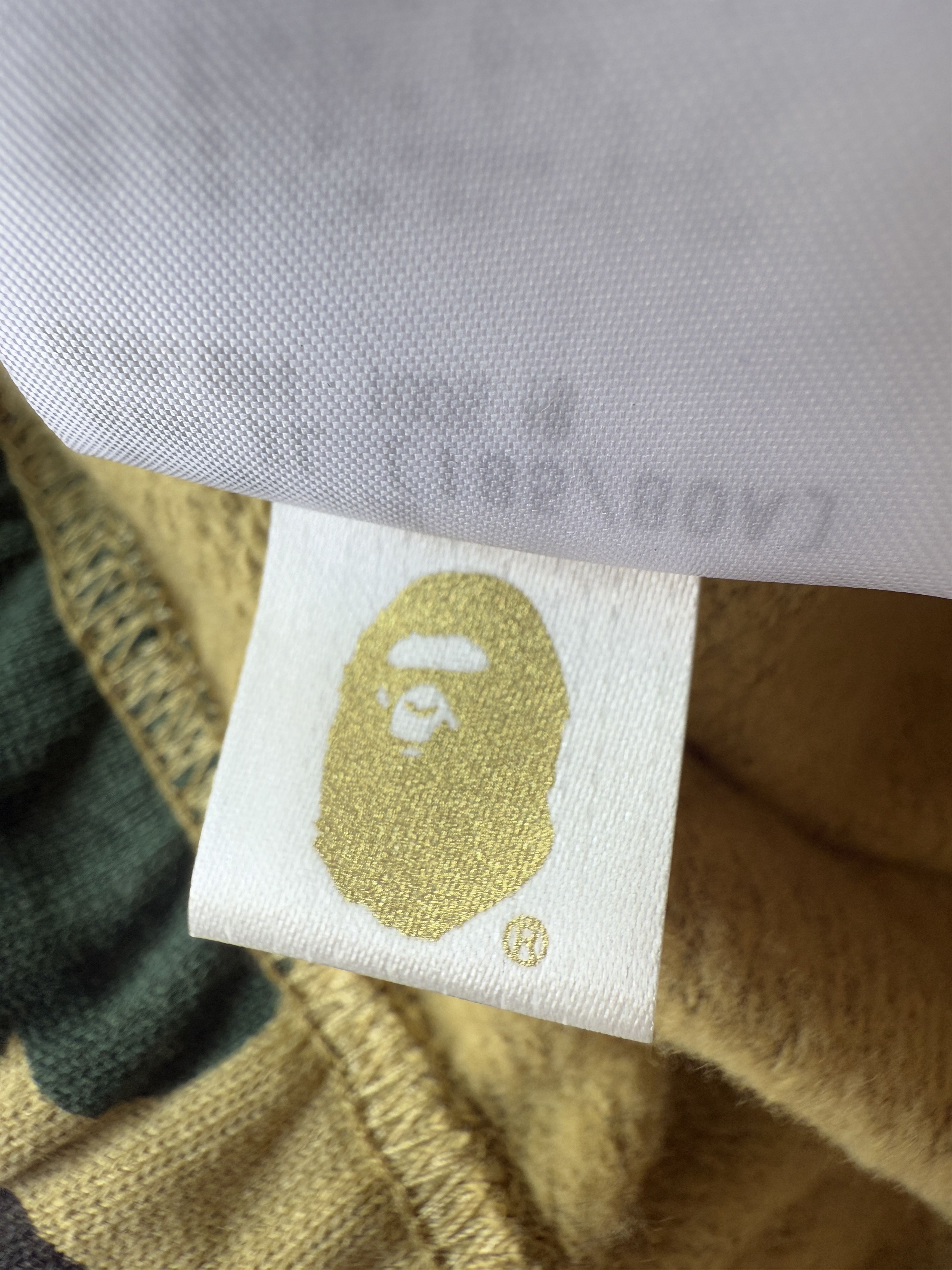 Bape BAPE ABC CAMO SHARK SWEAT SHORTS Size US 36 / EU 52 - 11 Thumbnail
