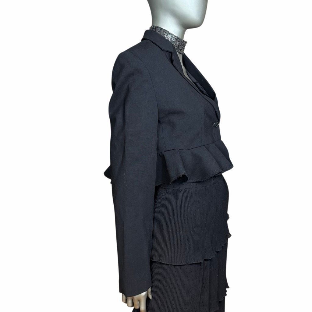 Andersons NWT J.W. Anderson Ruffled Hem Cropped Jacket in Black, Luxe Boho Tailored Style 2 (067) Size XS / US 0-2 / IT 36-38 - 9 Thumbnail