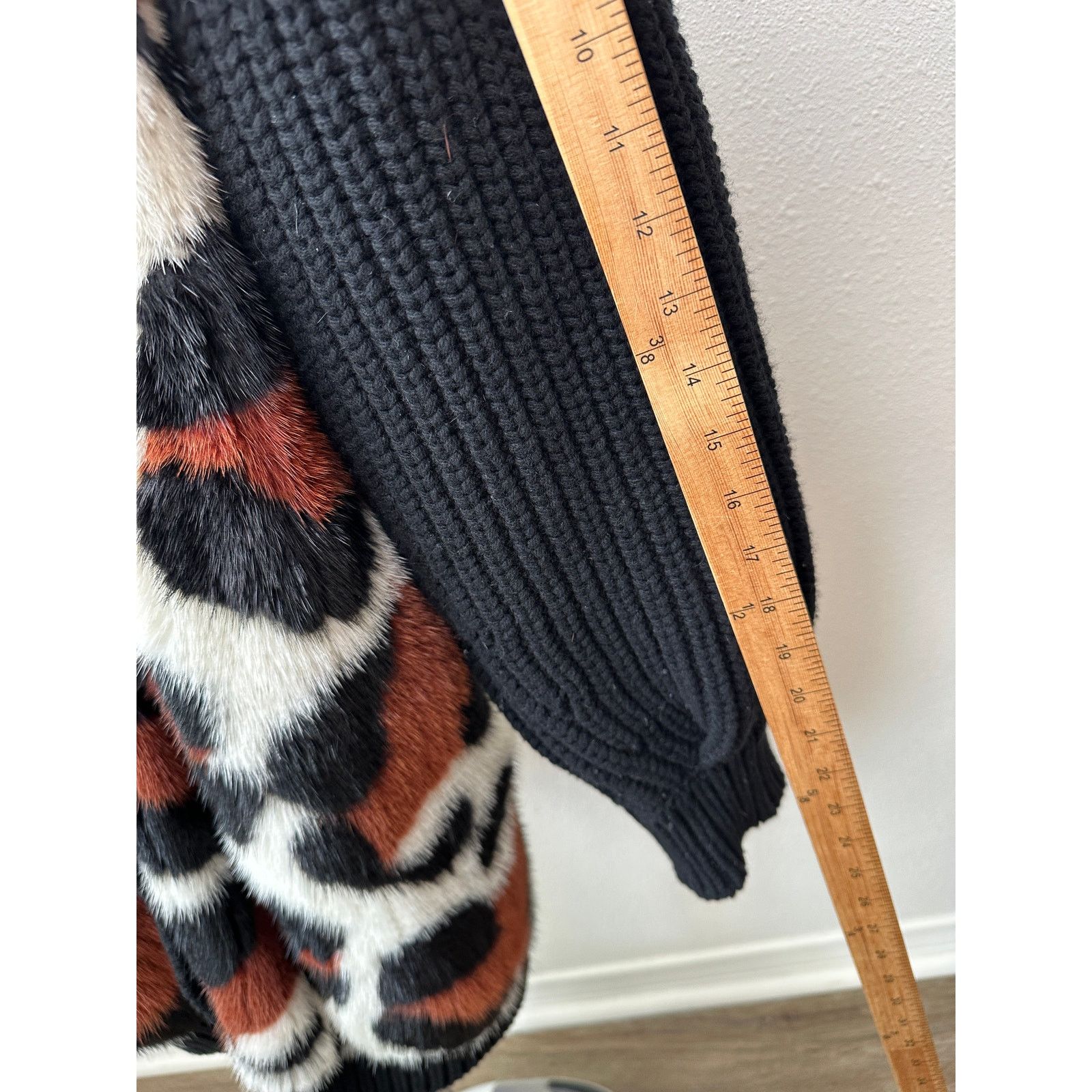Fendi Fendi Black Balloon-Sleeve Cashmere Mink Fur Animal Sweater Size M / US 6-8 / IT 42-44 - 14 Thumbnail