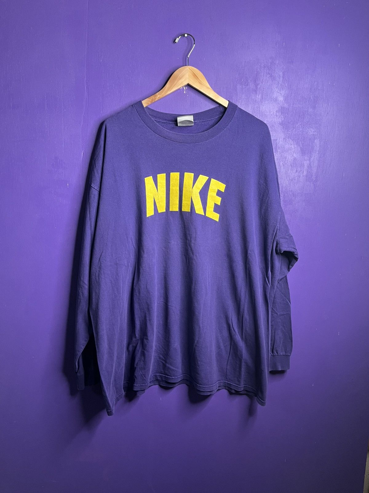 Nike × Vintage Vintage 90s Nike team spellout logo long-sleeve t-shirt Size US XXL / EU 58 / 5 - 1 Thumbnail