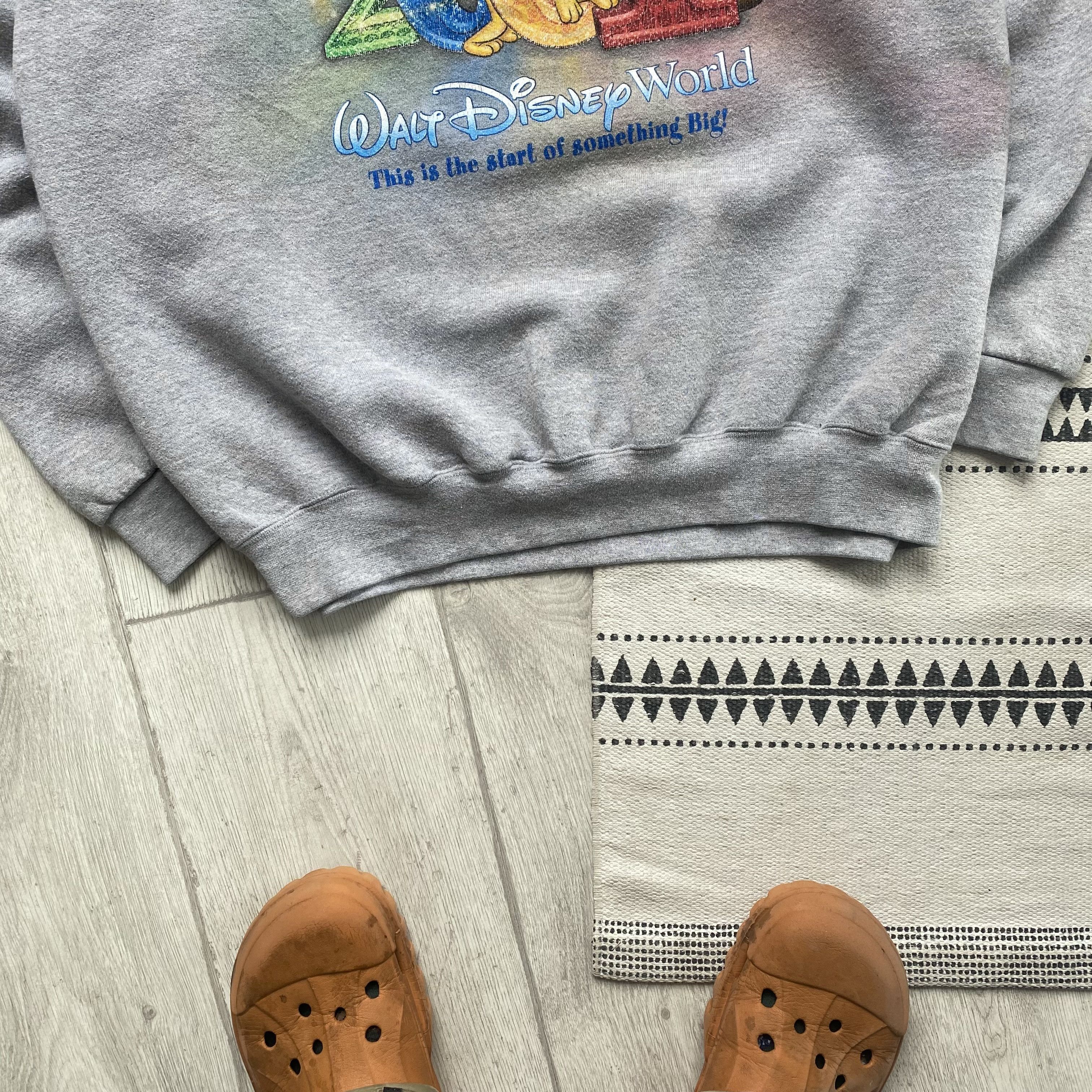 Disney 2001's Walt Disney World Mickey Mouse Sweatshirt Made USA Size US L / EU 52-54 / 3 - 2 Thumbnail