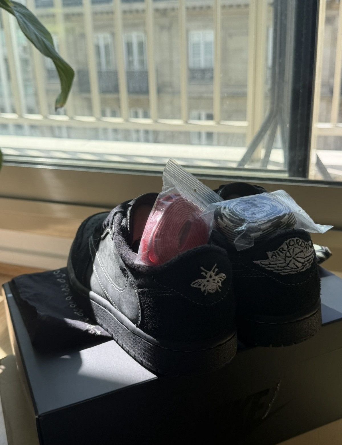 Nike × Travis Scott Jordan 1 Retro Low OG SP x Travis Scott "Black Phantom" Size US 7 / EU 40 - 11 Thumbnail