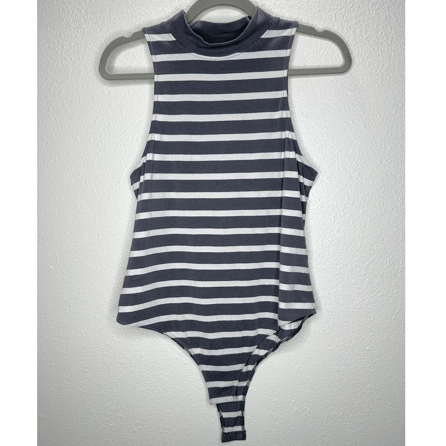 Other Abound Gray & White Stripe Sleeveless Mock Neck Bodysuit L Size L / US 10 / IT 46 - 1 Thumbnail