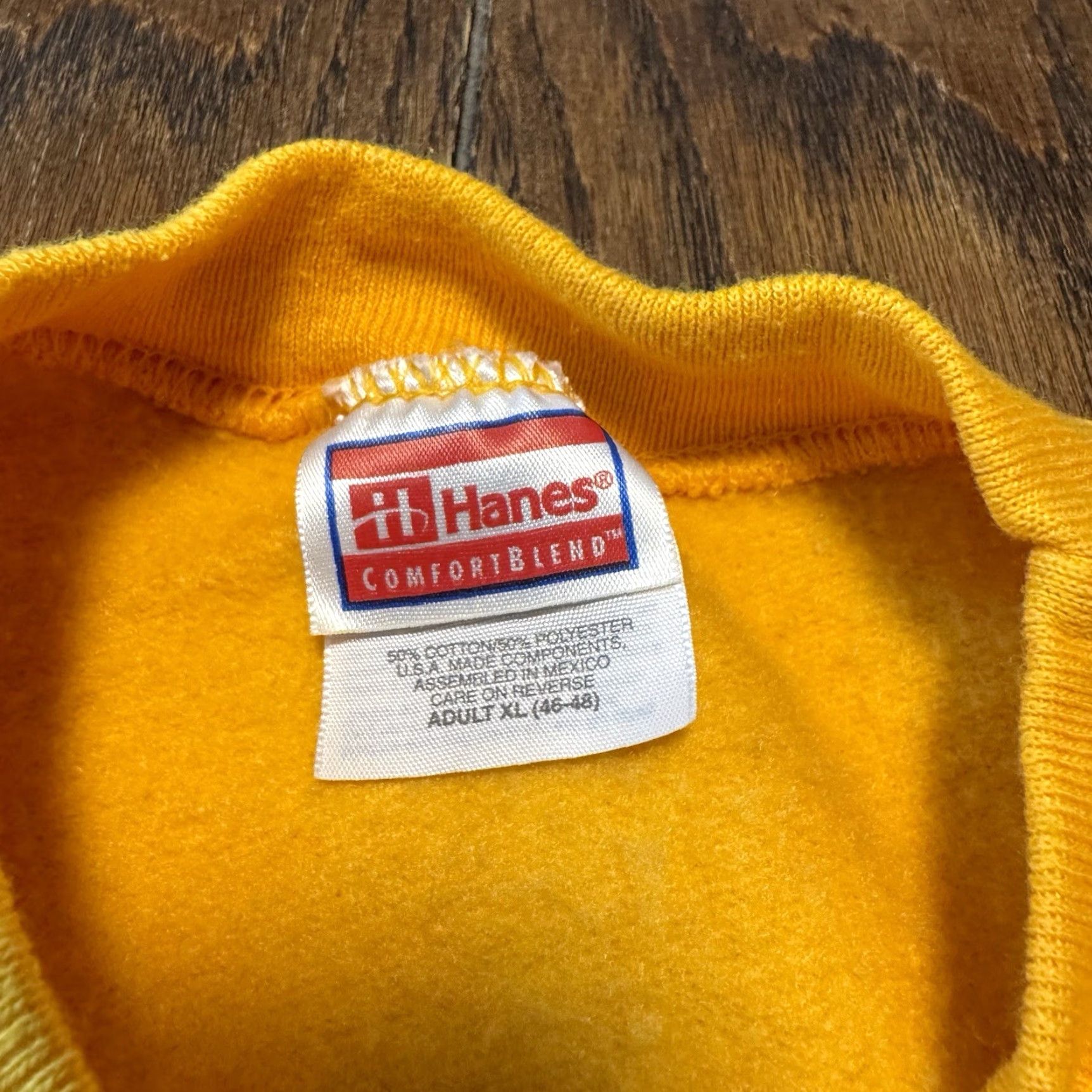 Hanes VINTAGE Hanes Sweatshirt Castle On The Hill Pittsburgh University Yellow Blue Graphic Print XL Mens Pullover Crew Neck Size US XL / EU 56 / 4 - 5 Thumbnail