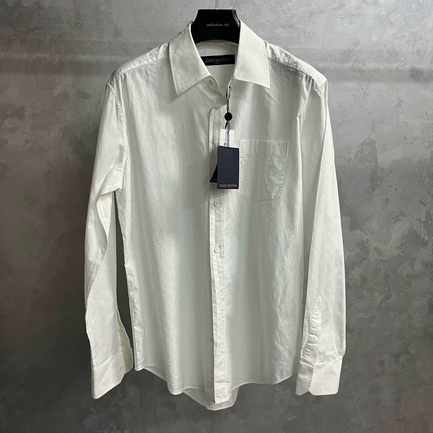 Louis Vuitton Louis Vuitton Printed Graphic White T-Shirt L Women Size L / US 10 / IT 46 - 1 Thumbnail