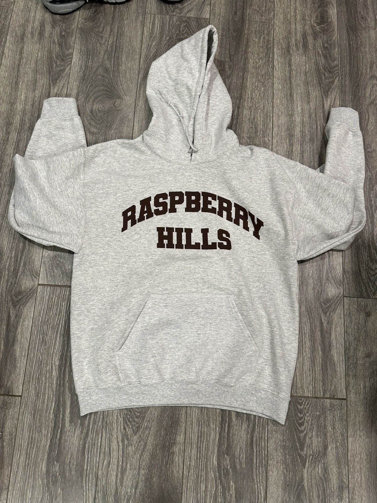 The GV Gallery The GV Gallery OG Raspberry Hills Hoodie Sz Medium Size US M / EU 48-50 / 2 - 1 Thumbnail