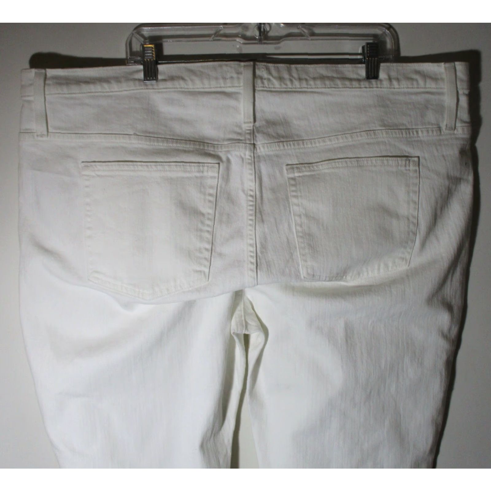 J.Crew J.CREW White Slim Broken-In Boyfriend Denim Jeans Women's 42W 29L NWT Modern Slimming 5-Pocket Design Size 42 Waist High Rise Womens Jeans Size 28" / US 6 / IT 42 - 4 Thumbnail