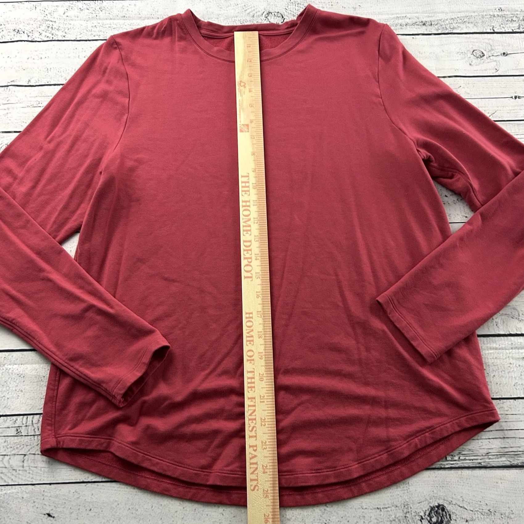 Lululemon Lululemon Long Sleeve Lightweight Sweatshirt Workout Top Women's 6 Pink Crew Neck Activewear Pullover 6 Womens Size M / US 6-8 / IT 42-44 - 2 Thumbnail