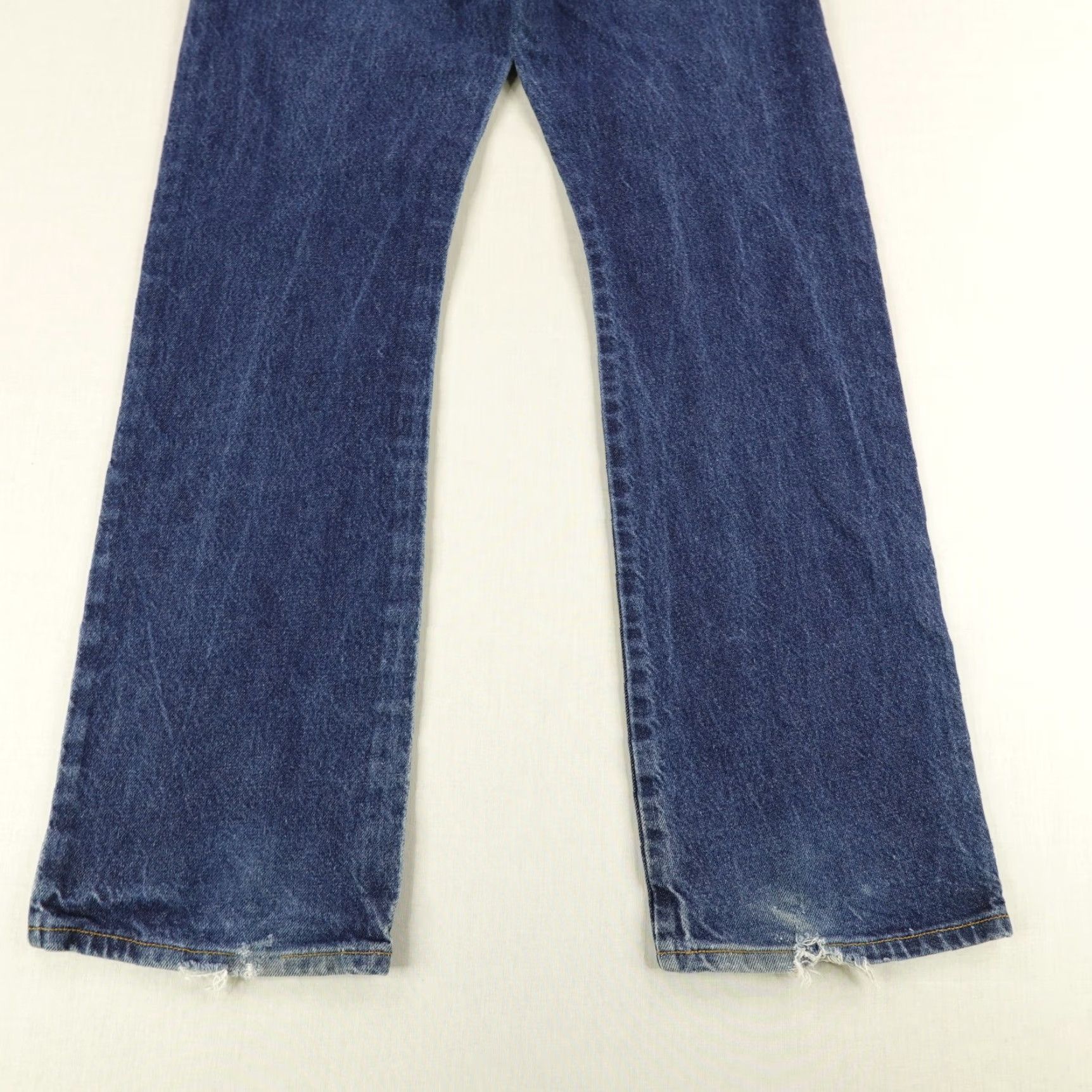 Levi's VINTAGE Levi's Jeans 34x34 Blue Denim 514 Bootcut Western Cowboy Red Tab Y2K Mens Regular 34 Blue Jeans Mens Regular 34x34 Cowboy Southwestern Jeans Size US 32 / EU 48 - 6 Thumbnail